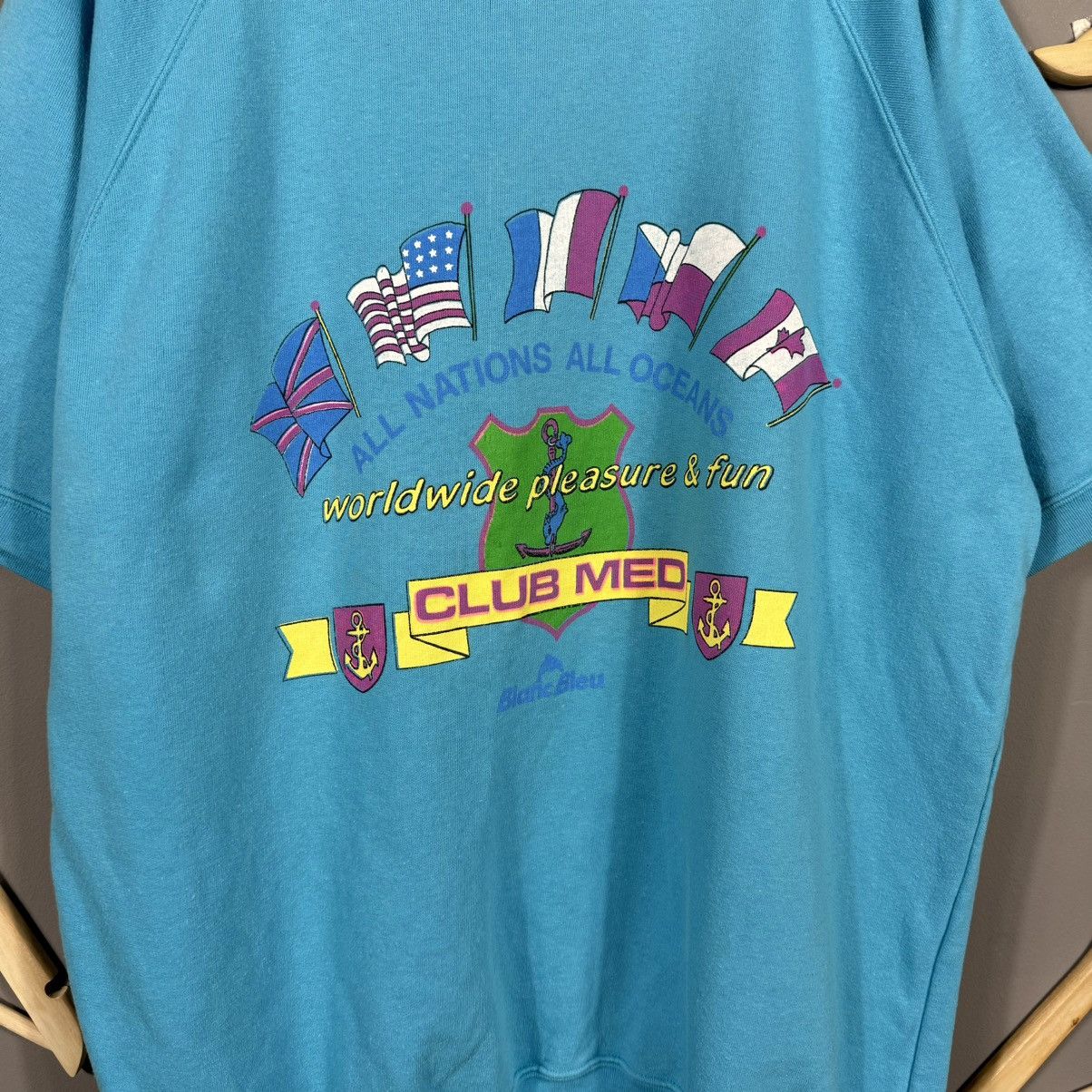 Vintage Vintage Blanc Bleu Club Med XL Graphic Sweatshirt Size US XL / EU 56 / 4 - 7 Thumbnail