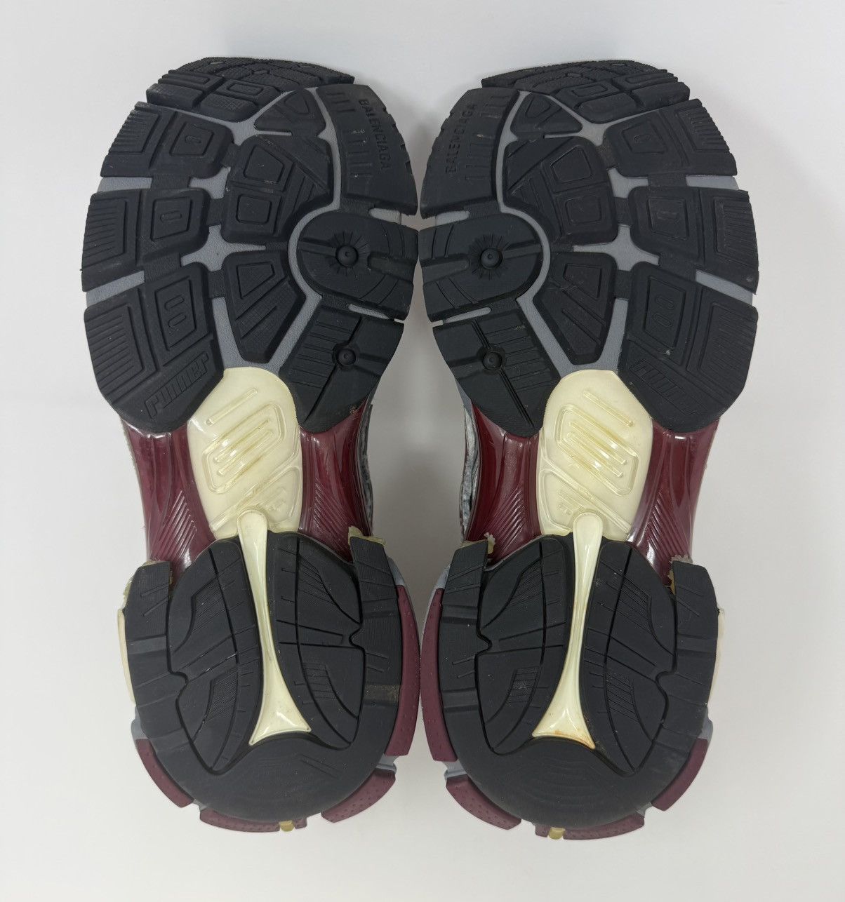 Balenciaga Balenciaga Runner Sneaker Burgandy Size US 10 / EU 43 - 6 Thumbnail