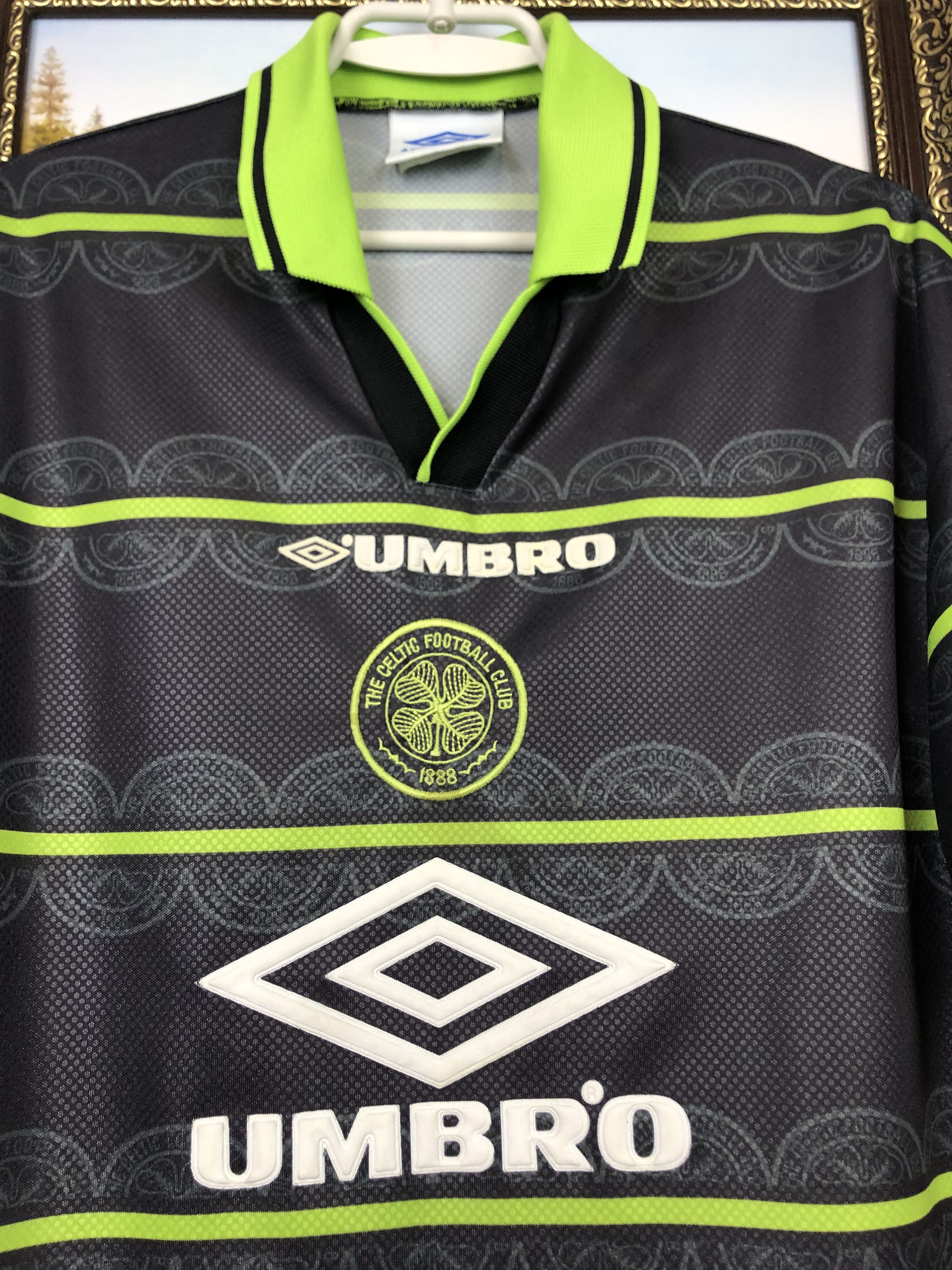 Umbro Celtic football shirt 1998 Soccer Umbro Jersey Trikot Rare Size US L / EU 52-54 / 3 - 3 Thumbnail