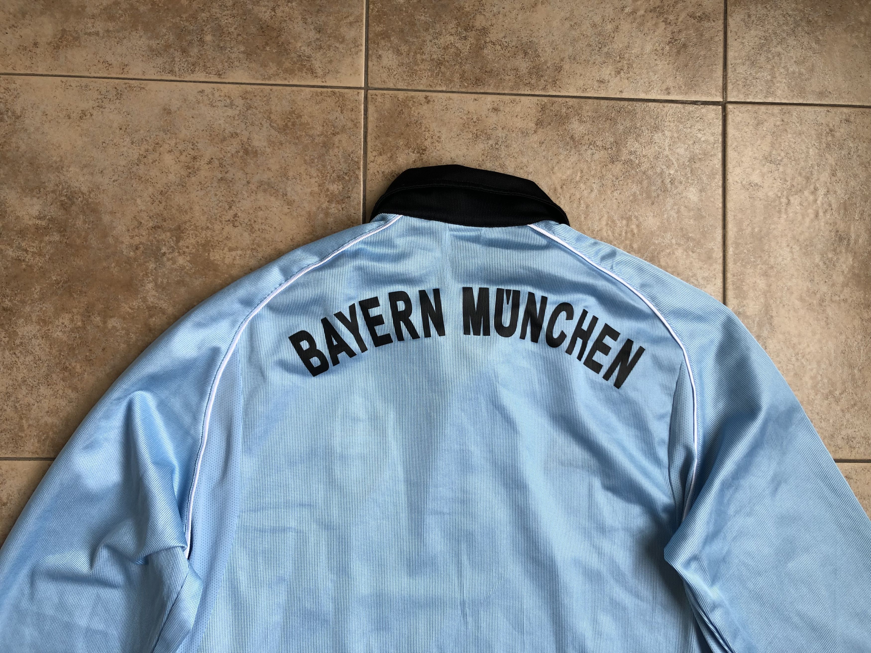 Adidas Bayern Munich Goalkeeper Football Shirt 2005-2006 Size M Size US M / EU 48-50 / 2 - 15 Thumbnail