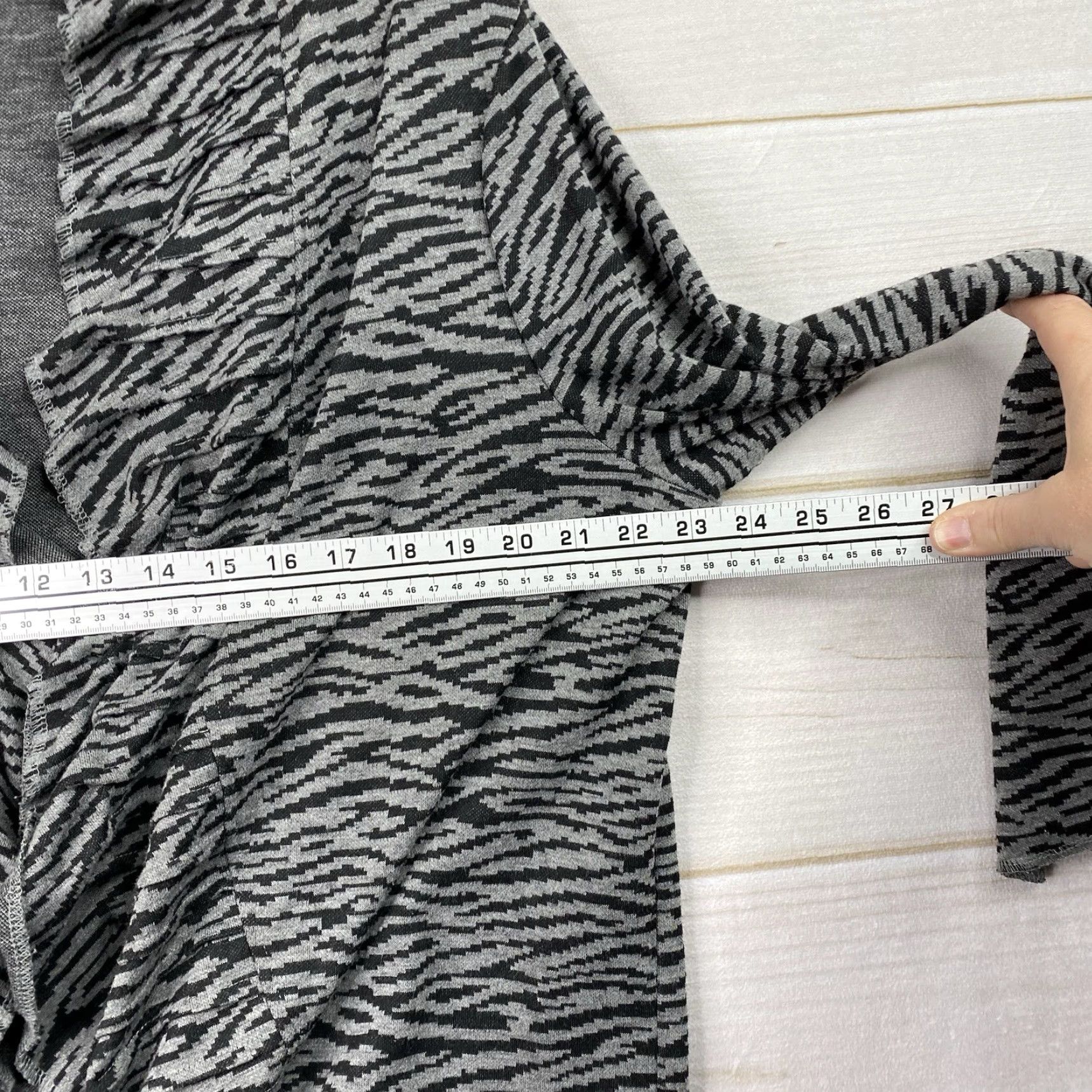 Vintage Fever Cardigan Sweater Womens 2X Open Front Gray Black Animal Print Ruffle Y2K Autumn Winter Size XXL / US 16-18 / IT 52-54 - 3 Thumbnail