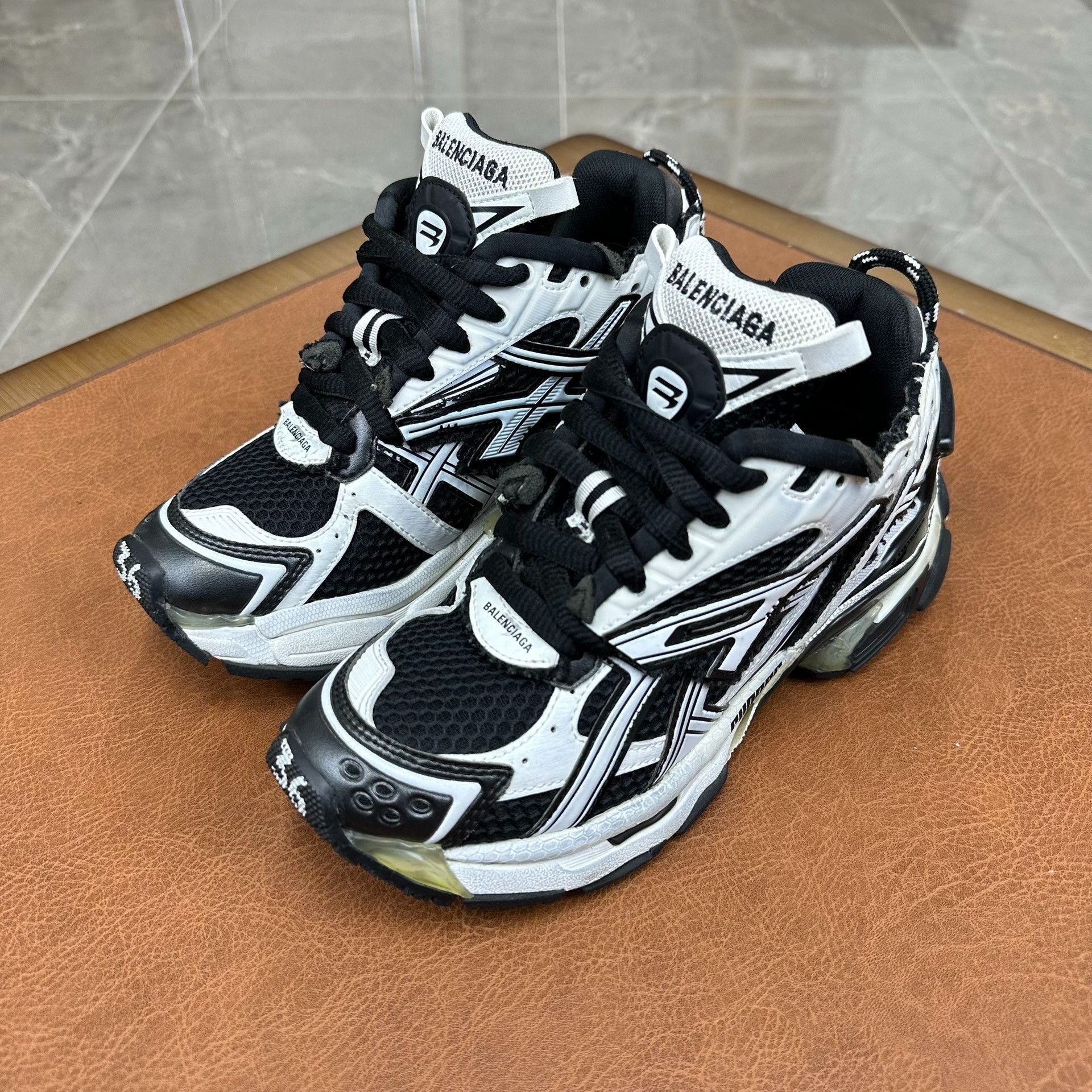 Balenciaga Balenciaga Running Black Lowtop Sneakers it_36 Women Size US 6 / IT 36 - 1 Thumbnail
