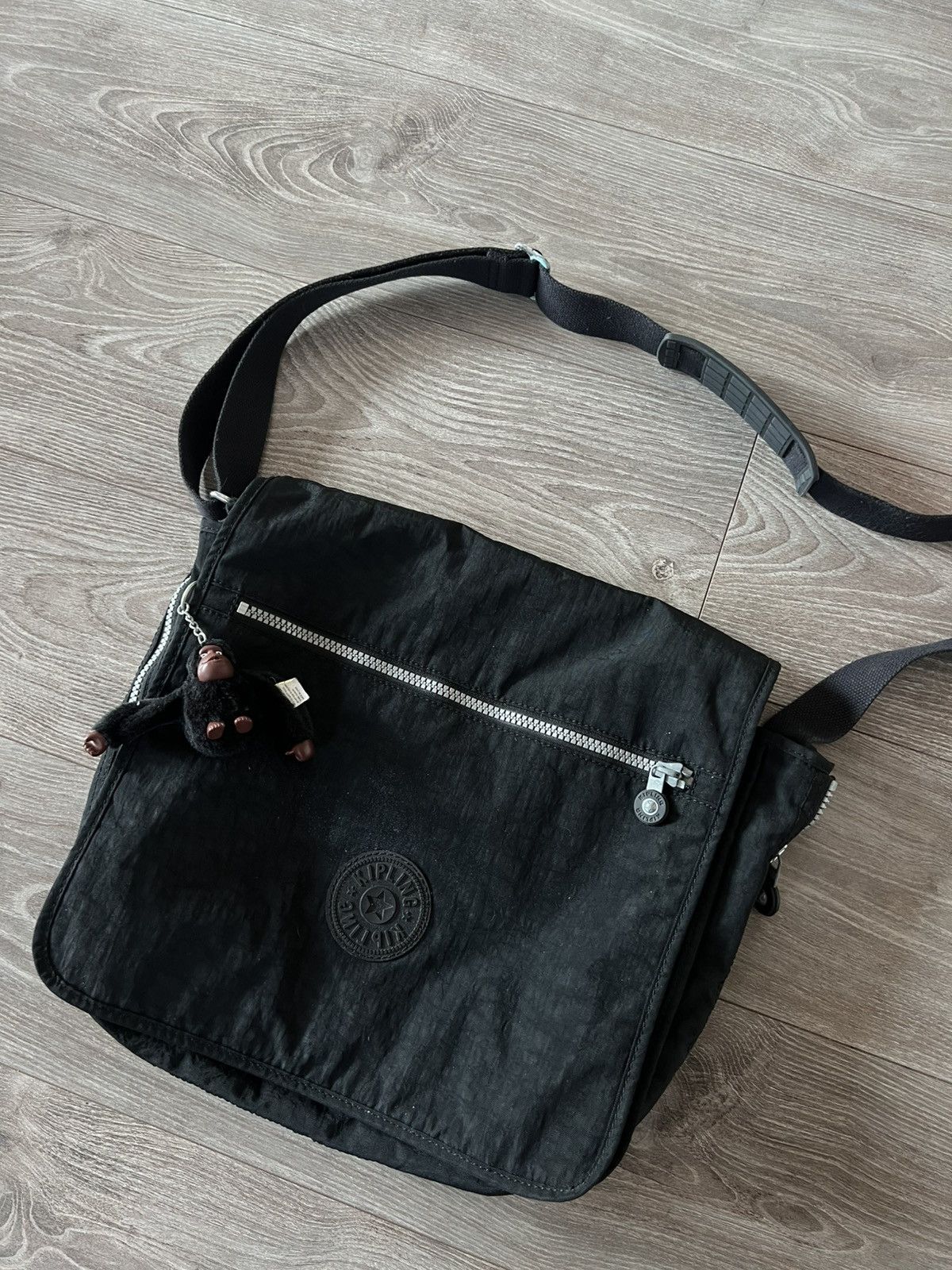 Other ‼️Vintage Kipling Crossbody Larg Monkey Rare Transformer Bag Size ONE SIZE - 9 Thumbnail