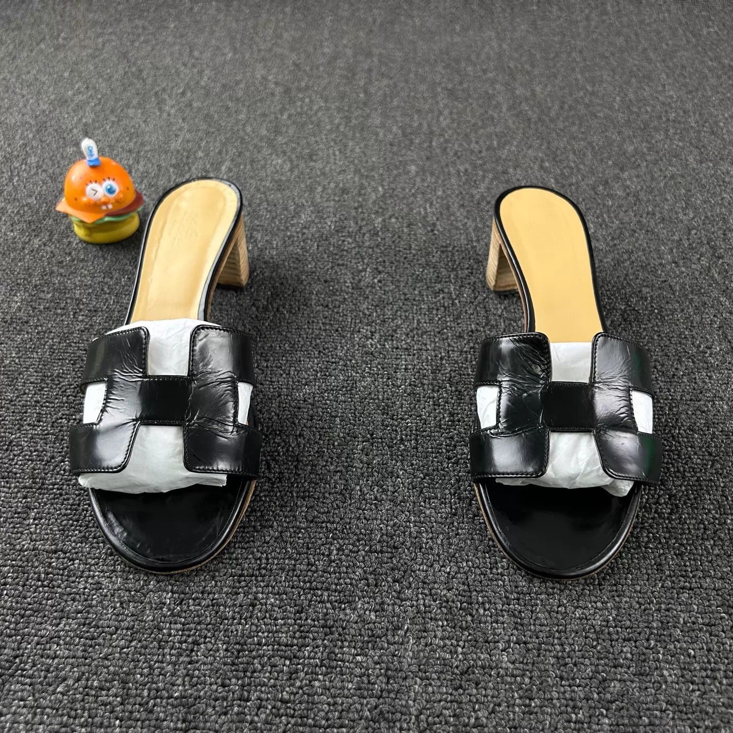 Hermes Hermes Black Slippers 39.5 Size US 9 / IT 39 - 2 Thumbnail