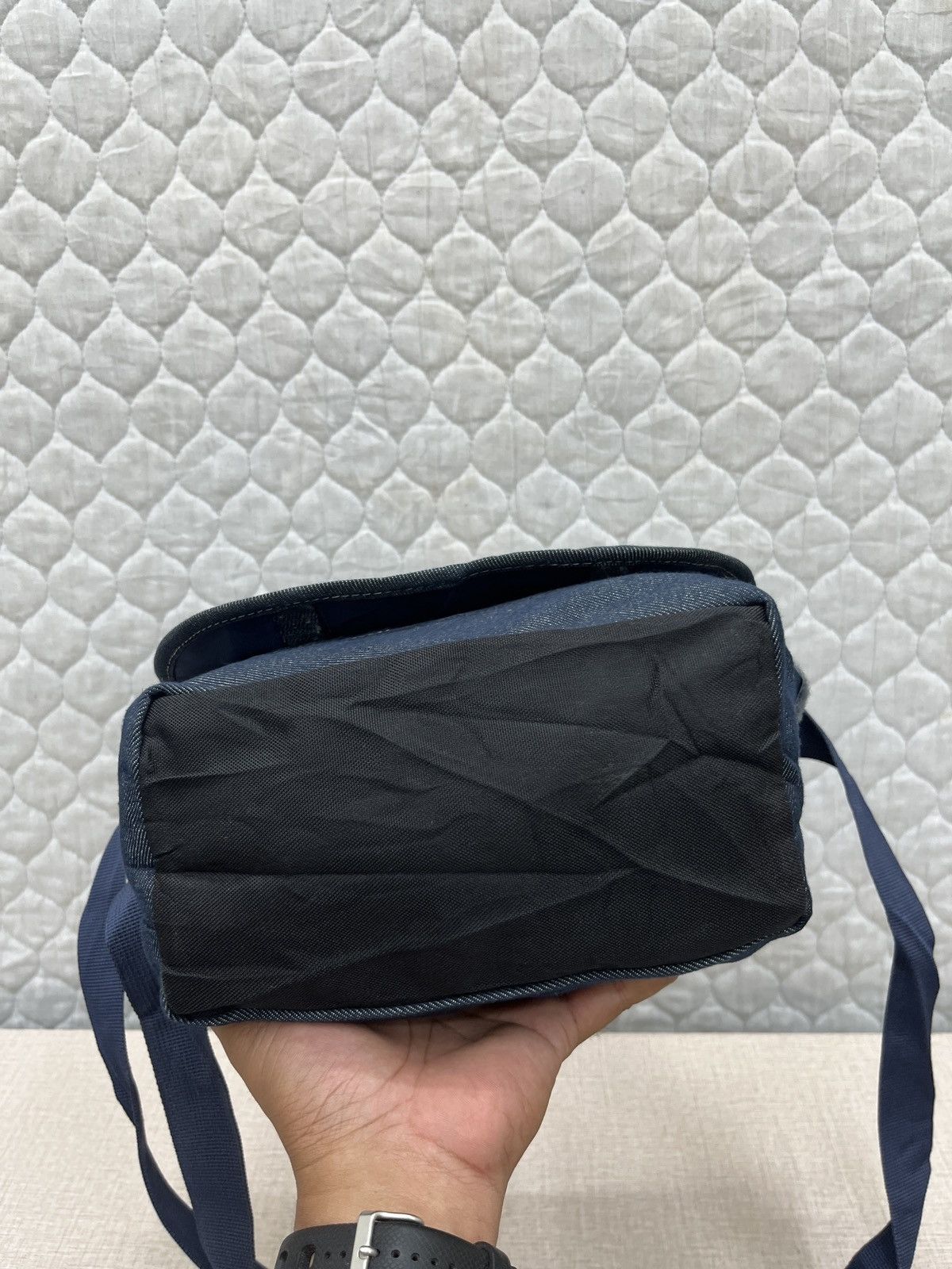 Champion × Lee 🔥🔥🔥STEALS CHAMPION & LEE RIDERS BAG Size ONE SIZE - 19 Thumbnail