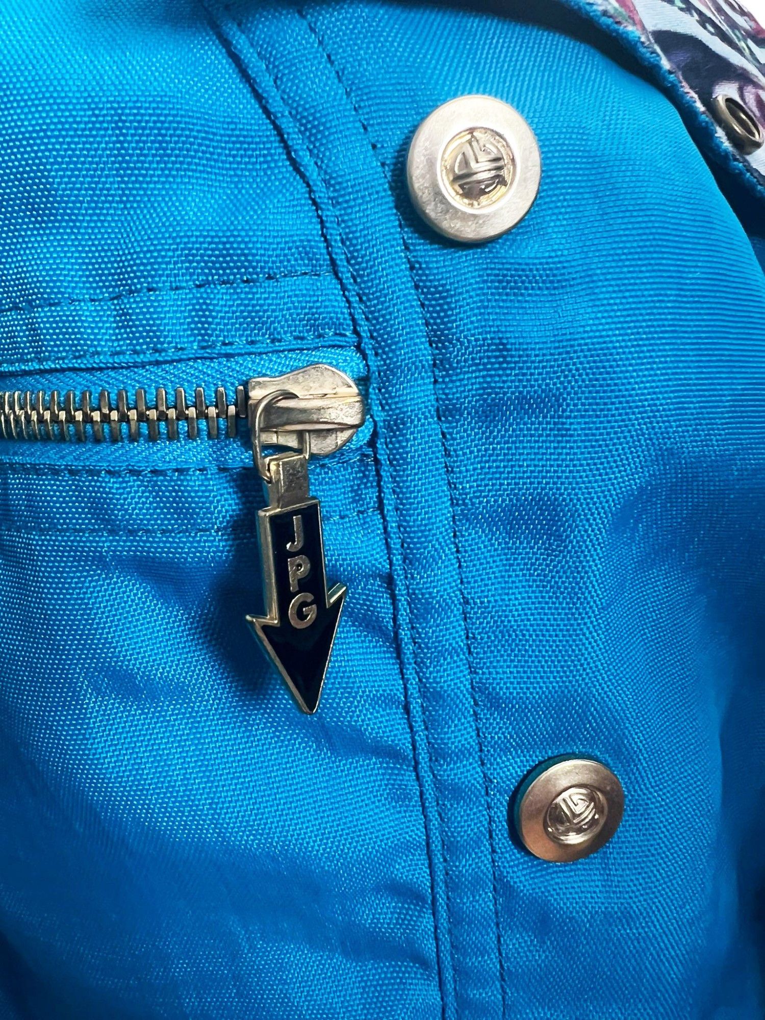 Jean Paul Gaultier AW1995 Blue "Faces" Biker Jacket Size M / US 6-8 / IT 42-44 - 9 Thumbnail