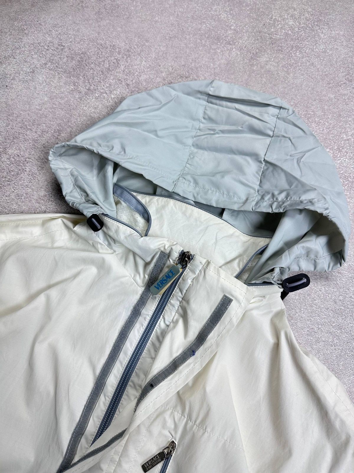 Versace Versace Nylon Hooded Jacket Rare L Size US L / EU 52-54 / 3 - 3 Thumbnail