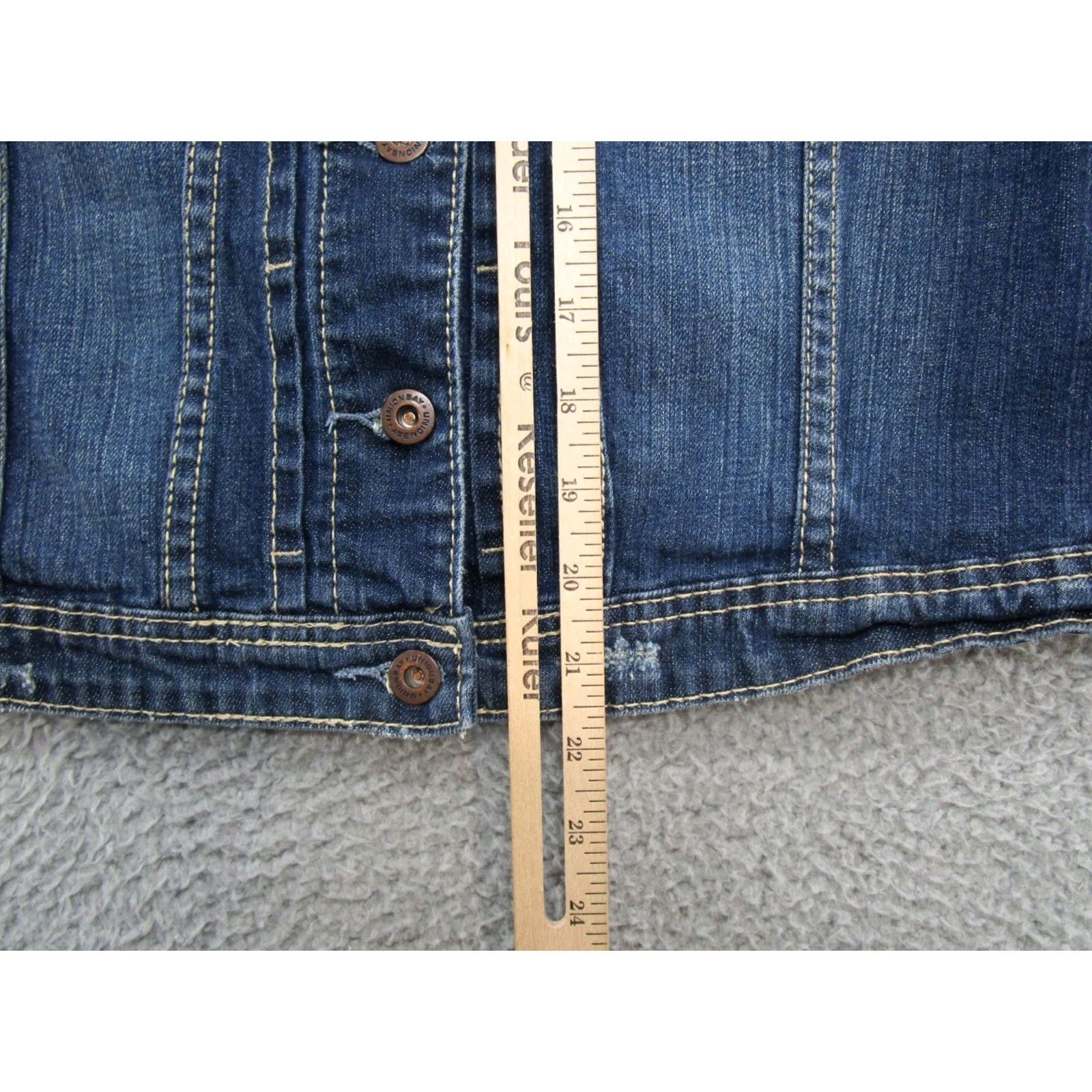 Vintage VINTAGE UNIONBAY Women's Denim Button Up Distressed Jean Jacket XL Read Size 40" / US 18 - 6 Thumbnail