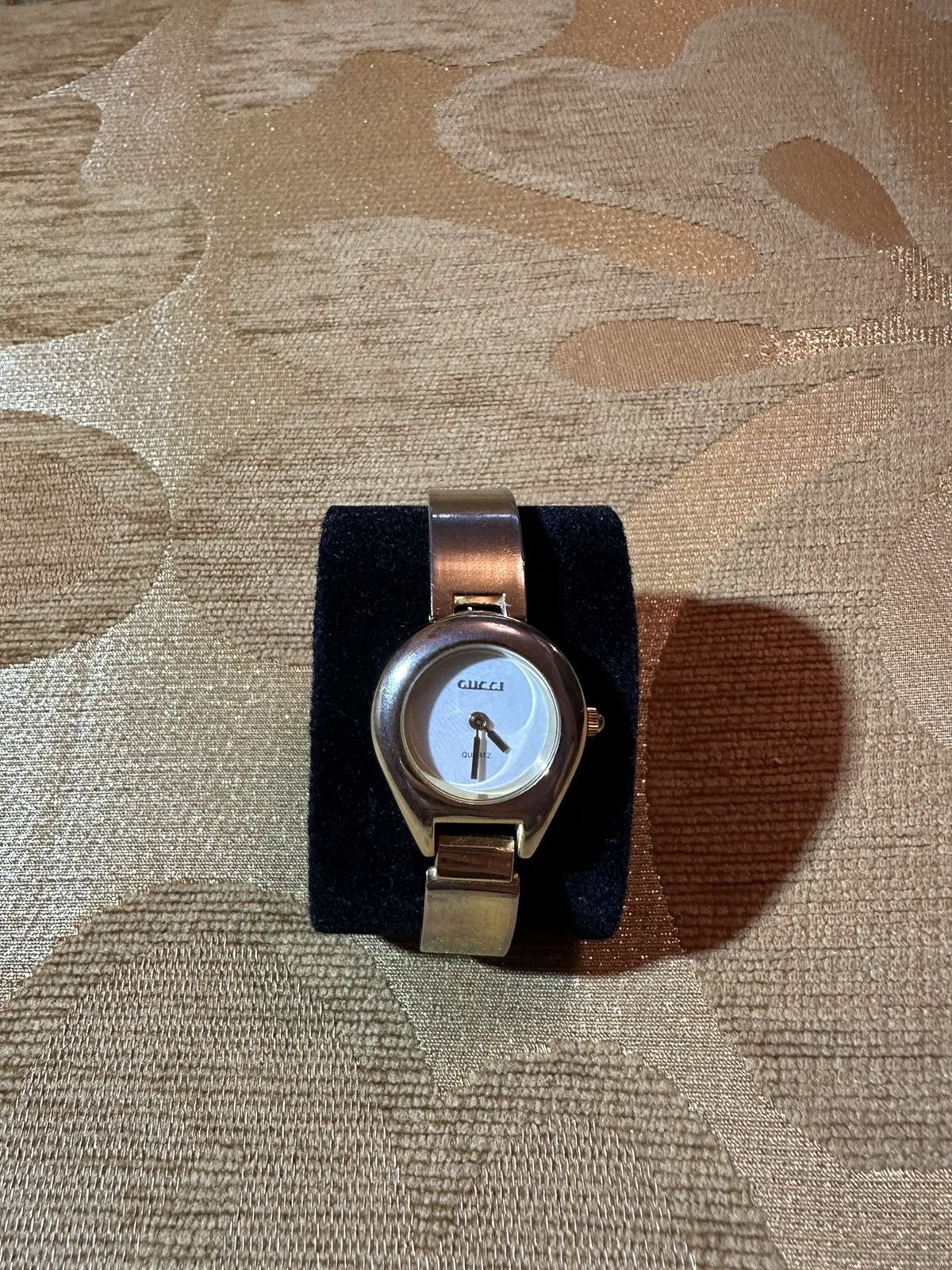 Gucci WomenS Stainless Steel Quartz Watch in Gold, Women's