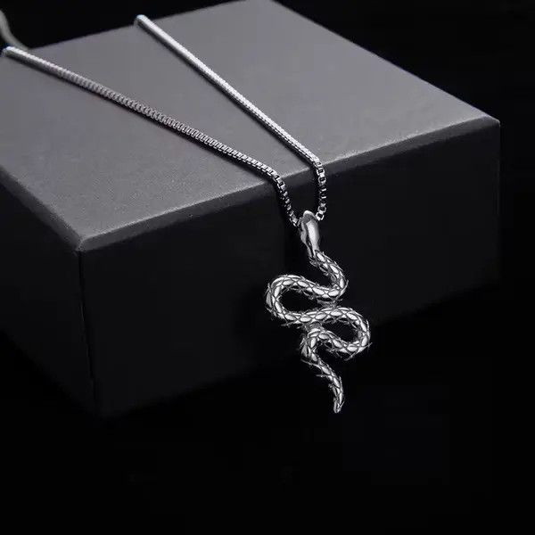 Jewelry Snake Pendant Necklace Size ONE SIZE - 3 Thumbnail