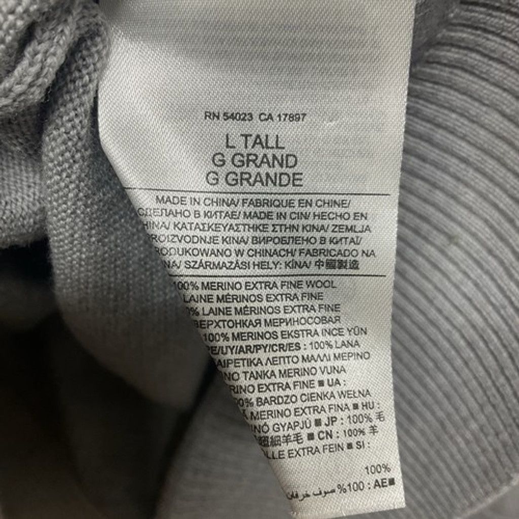 Banana Republic NWOT Banana Republic Gray Wool V-Neck Sweater Men Size L Size US L / EU 52-54 / 3 - 3 Thumbnail