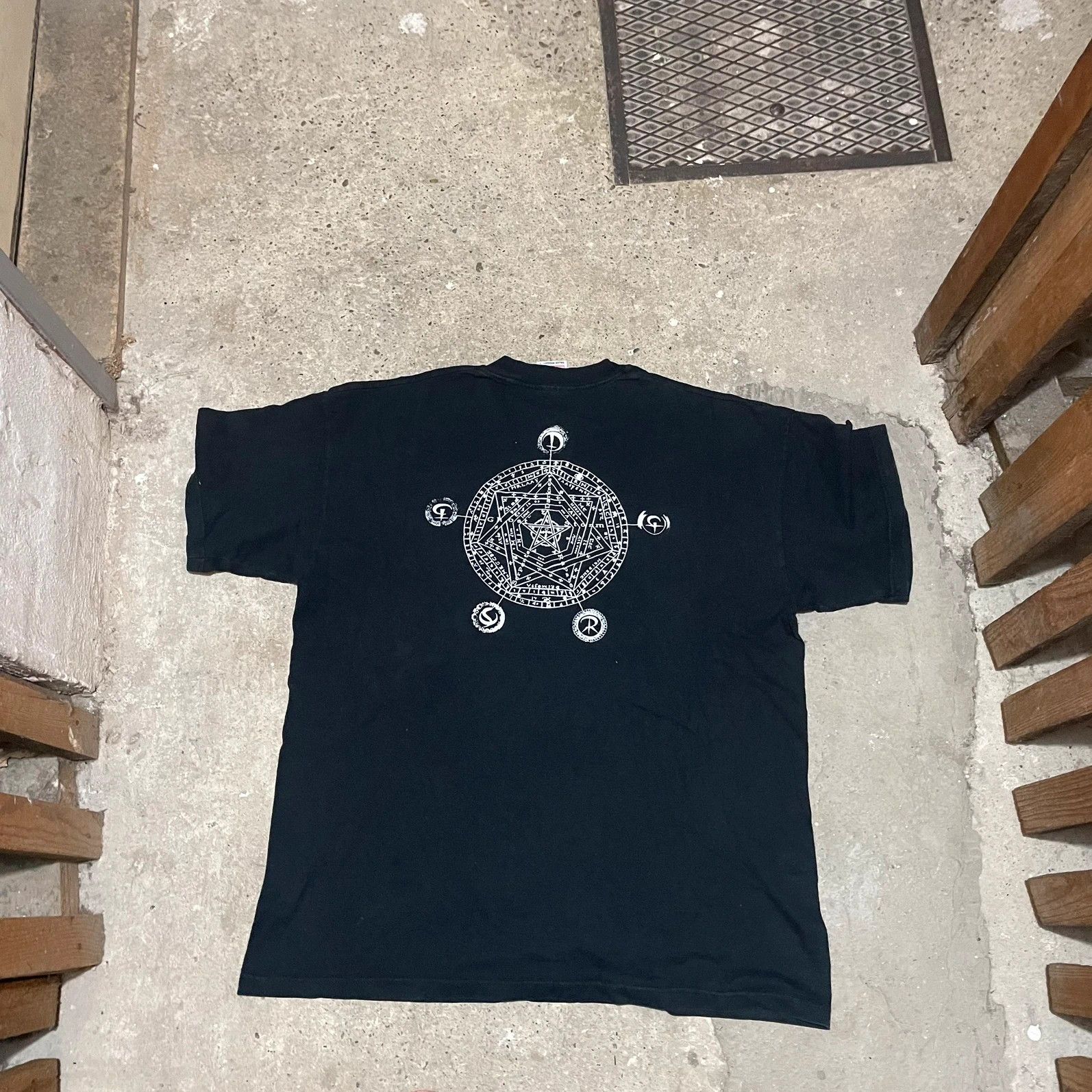 Band Tees Vintage moonspell 90s t-shirt screen stars merch Size US XL / EU 56 / 4 - 2 Thumbnail