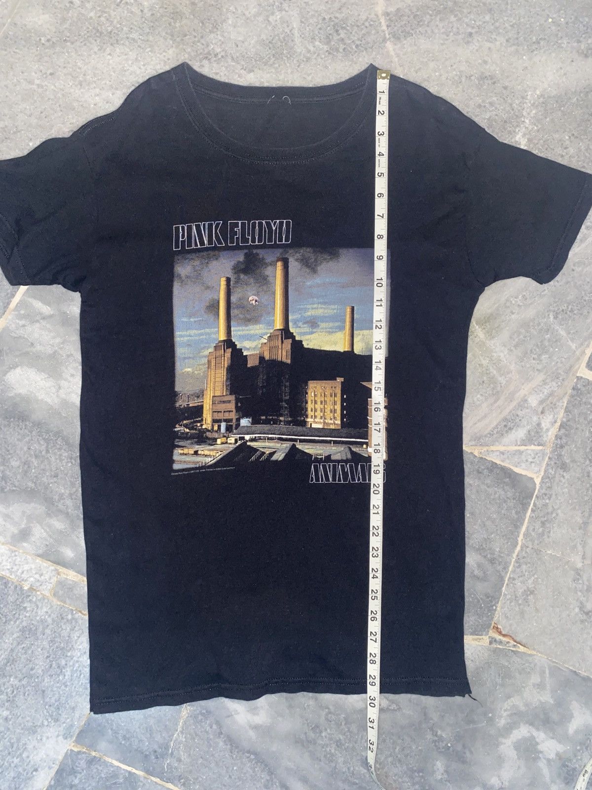 Band Tees 2000s Pink Floyd “Animals” Album T-Shirt Size US L / EU 52-54 / 3 - 4 Thumbnail
