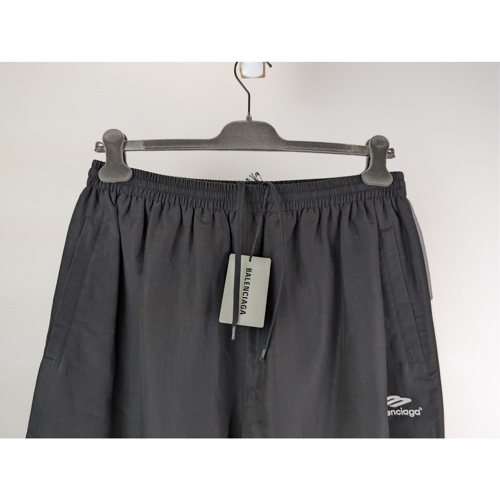 Balenciaga o1rshd1 Nylon Medium Fit Tracksuit Sweatpants Trousers Black Size US 36 / EU 52 - 3 Thumbnail