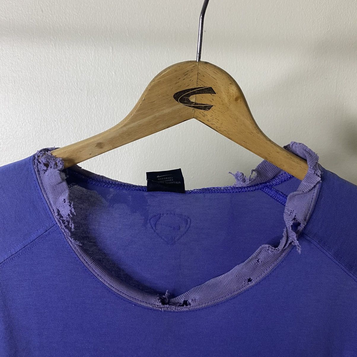 Nike Vintage 2000s Nike Croatia Centre Swoosh Thrashed T Shirt Size US L / EU 52-54 / 3 - 3 Thumbnail