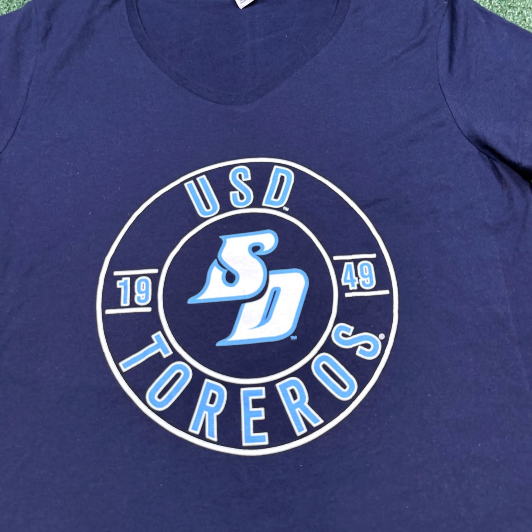 Hanes VINTAGE Hanes UC San Diego Tritons USD Toreros Women’s T Shirt Size L Blue V Neck Size L / US 10 / IT 46 - 2 Thumbnail