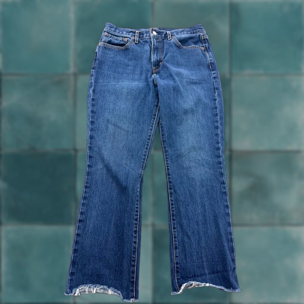 Levi's VINTAGE Levi’s Jeans Womens 31 Blue Denim Flat Front Frayed Hem Mid Rise Bootcut Size 24" / US 00 / IT 34 - 1 Thumbnail