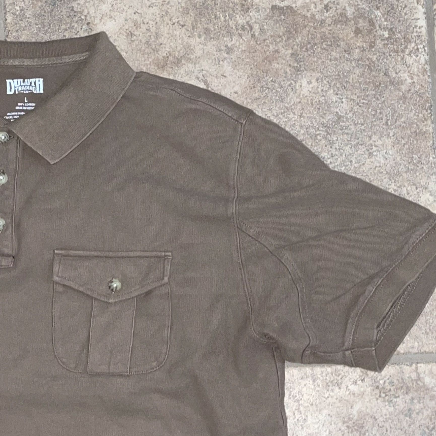 Vintage Duluth Trading Co. Brown Pocket Tee Half Button Up Men’s L Shirt Short Sleeve Pocket Tee Button-Up Mens L Brown Size US L / EU 52-54 / 3 - 3 Thumbnail