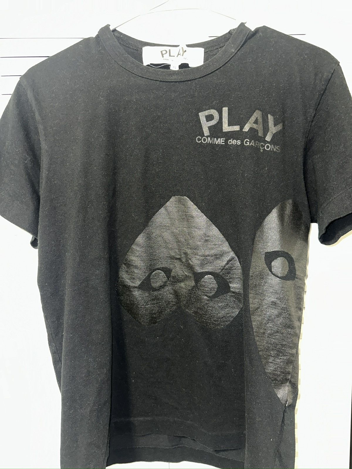 Comme des Garcons Comme des Garçons PLAY Three Hearts T-Shirt 'Black' Size US S / EU 44-46 / 1 - 1 Thumbnail