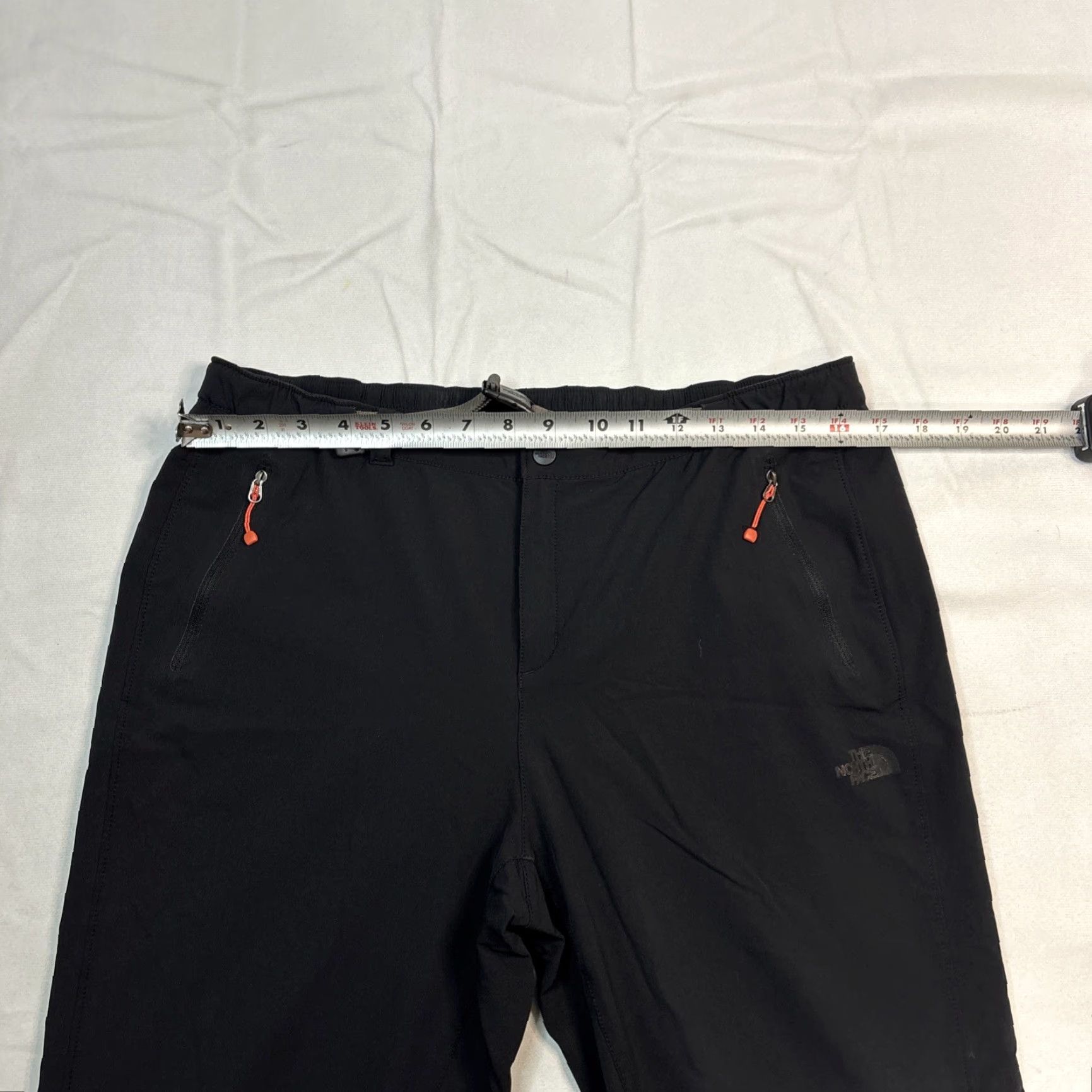 The North Face The North Face hiking pants Women L Black zipper pockets Built In Belt Hiking Activewear Womens Size 36" / US 14 / IT 50 - 5 Thumbnail