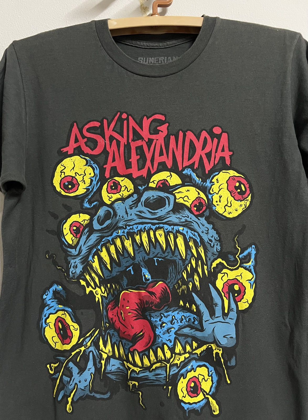 Band Tees Asking Alexandria Graphic Tee "Eyeball Monster" Size US L / EU 52-54 / 3 - 1 Thumbnail