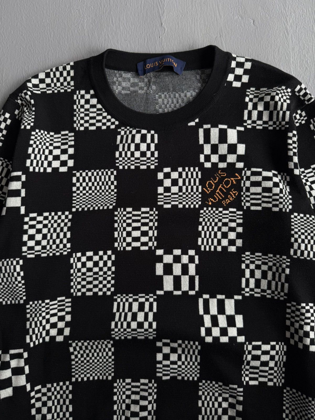 Louis Vuitton Louis Vuitton - Distorted Damier Monogram Crewneck Size US XL / EU 56 / 4 - 3 Thumbnail