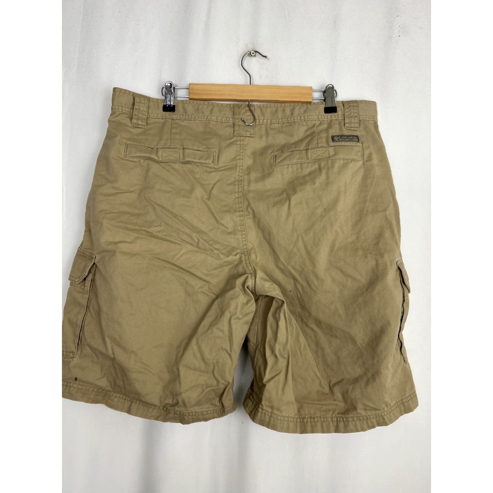 Vintage Columbia Mens Cargo Shorts Beige 40x10 Cotton Blend Outdoor Cargo Shorts Men Warm Weather Beige Coloumn? Size US 40 / EU 56 - 7 Thumbnail