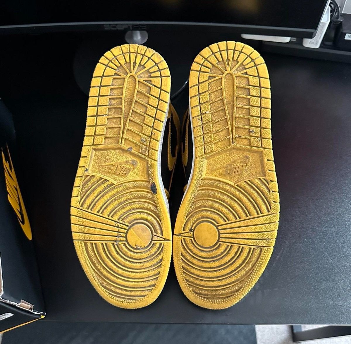 Jordan Brand × Nike Jordan One “Pollen” Size US 8.5 / EU 41-42 - 5 Thumbnail