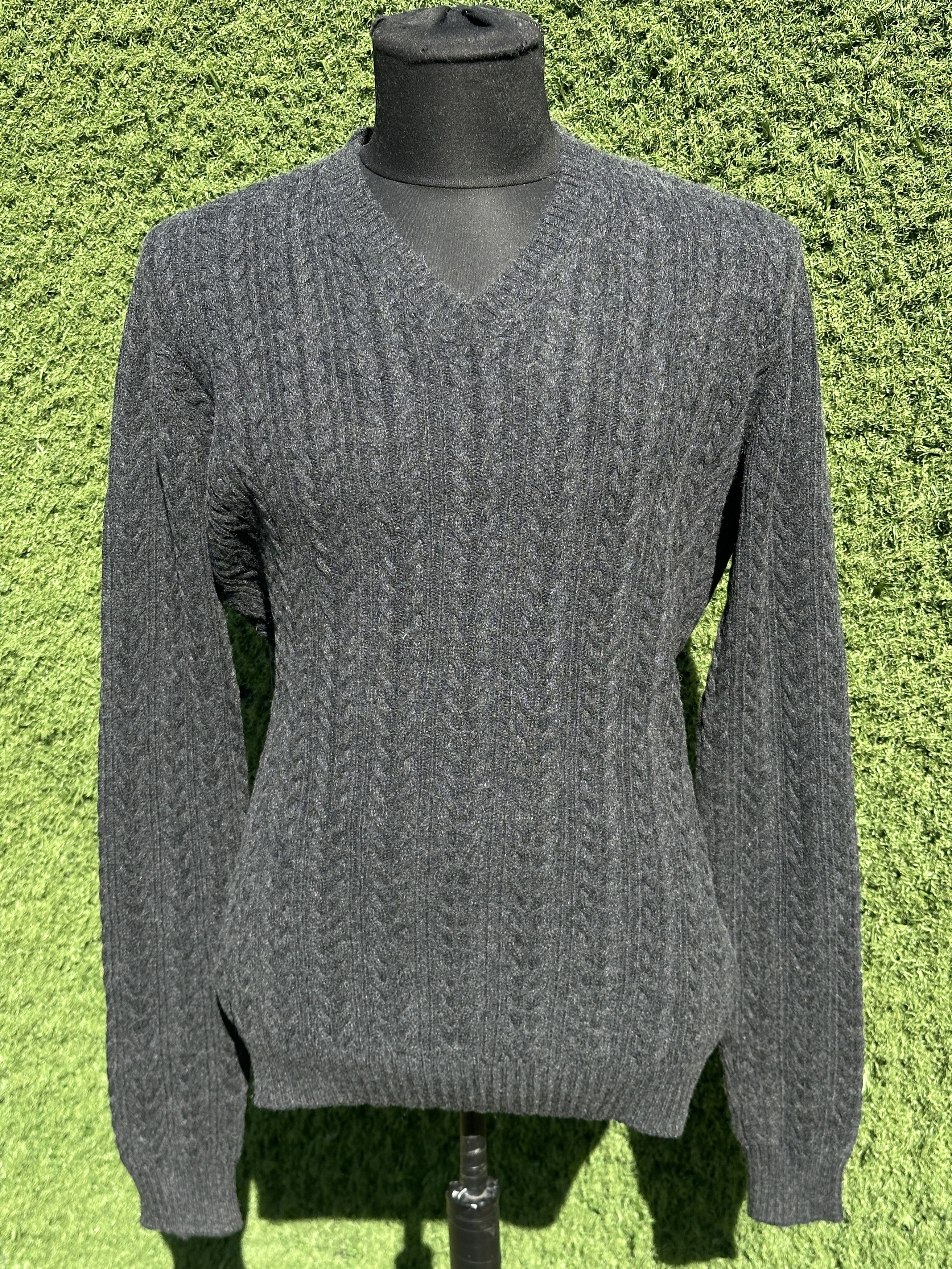 Prada Prada Wool Cashmere Knit V Neck Sweater Gray Size 52 IT Size US L / EU 52-54 / 3 - 1 Thumbnail