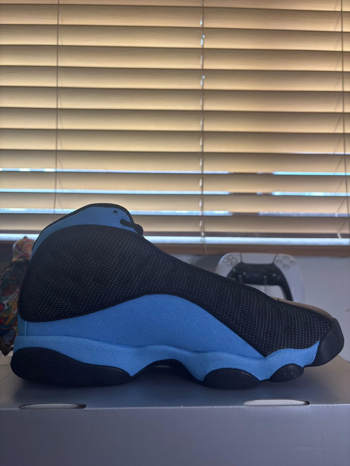 Jordan Brand Nike Air Jordan 13 Retro "University Blue" Size US 11 / EU 44 - 6 Thumbnail