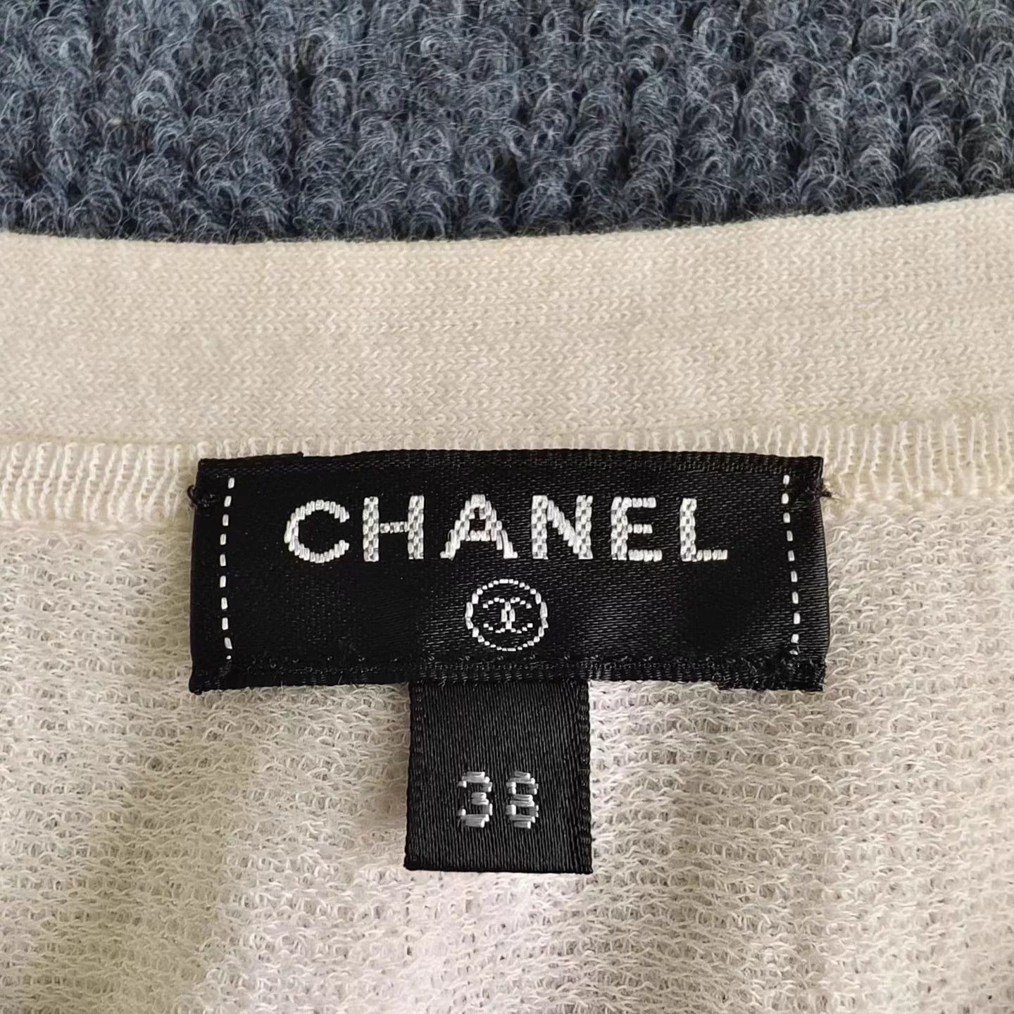 Chanel Chanel White Pleated Dress Size 27" / US 4 / IT 40 - 6 Thumbnail