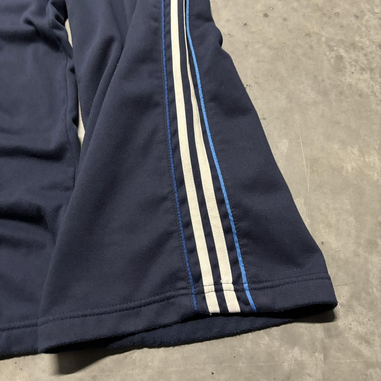 Japanese Brand × Vintage Crazy Vintage Y2K/2000s Baggy Navy Blue Striped Skater Essential Sweatpants! Size US 34 / EU 50 - 6 Thumbnail