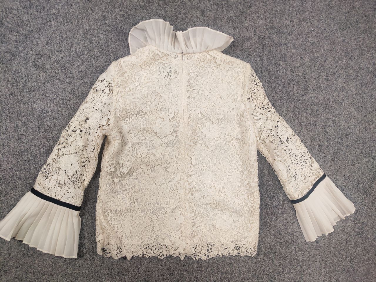 Erdem Erdem x H&M lace Top blouse ruffles contrasting ribbon Size S / US 4 / IT 40 - 11 Thumbnail