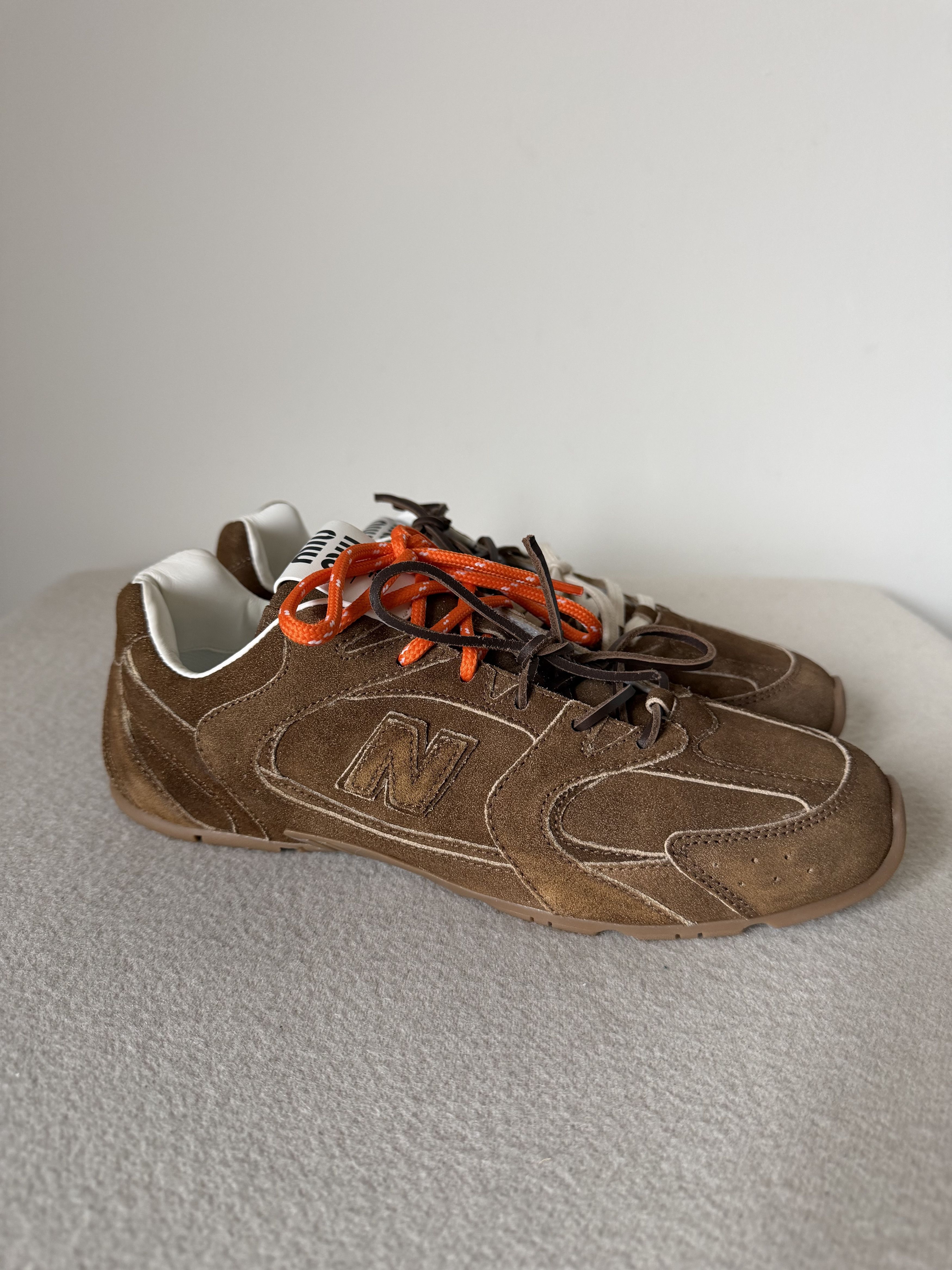 Miu Miu × New Balance Miu Miu New Balance 530 SL in Cinnamon Brown Size US 9 / EU 42 - 1 Thumbnail