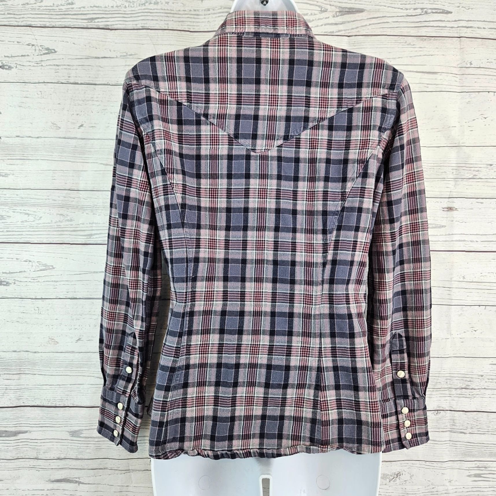 Carhartt VINTAGE Carhartt Shirt Womens Pearl Snap Flannel XS Purple Pink Plaid Cotton Button-Up Long Sleeve Size XS / US 0-2 / IT 36-38 - 3 Thumbnail