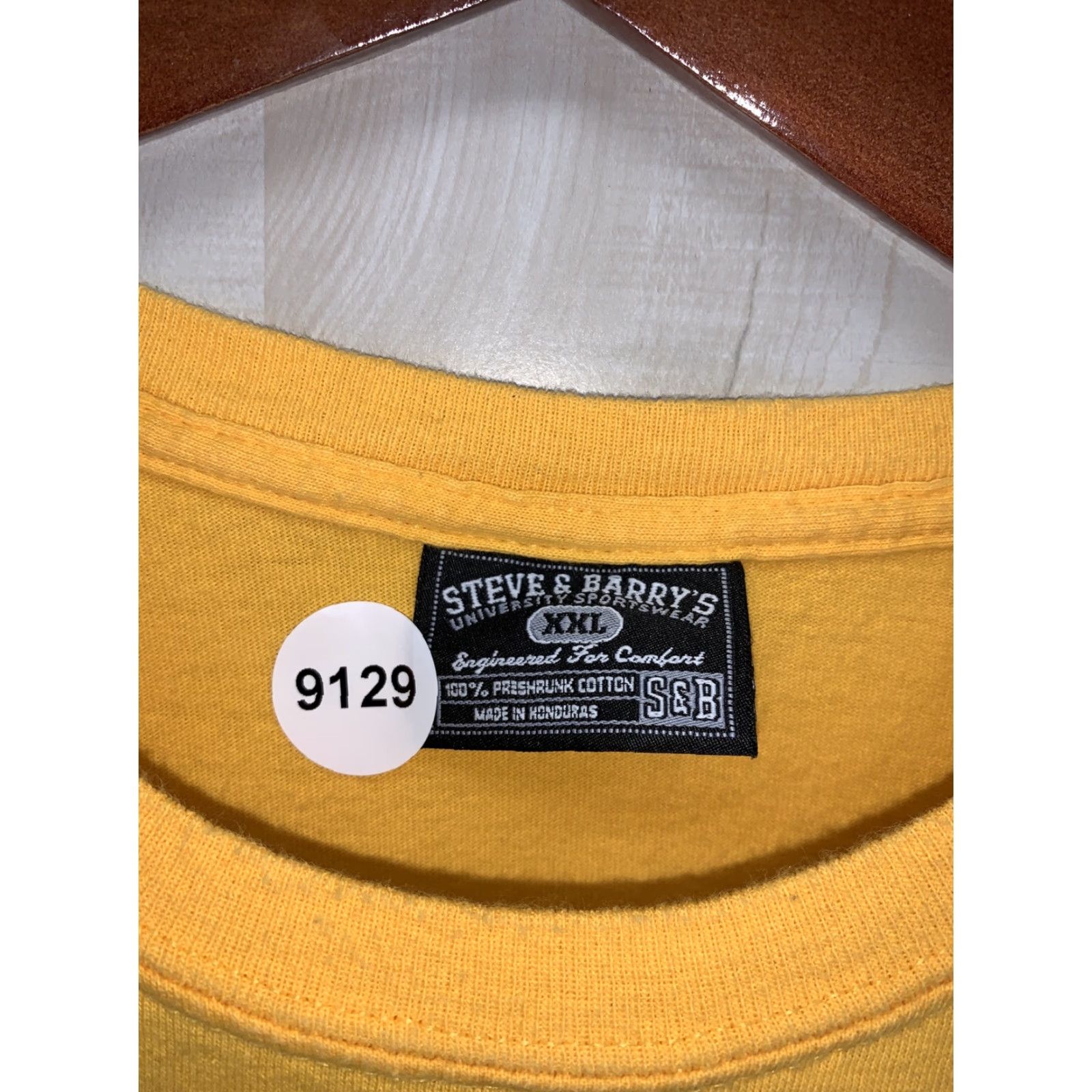 Vintage VINTAGE Steve & Barry’s Michigan Embroidered Yellow Mens T Shirt 2XL-9129 Size US XXL / EU 58 / 5 - 5 Thumbnail