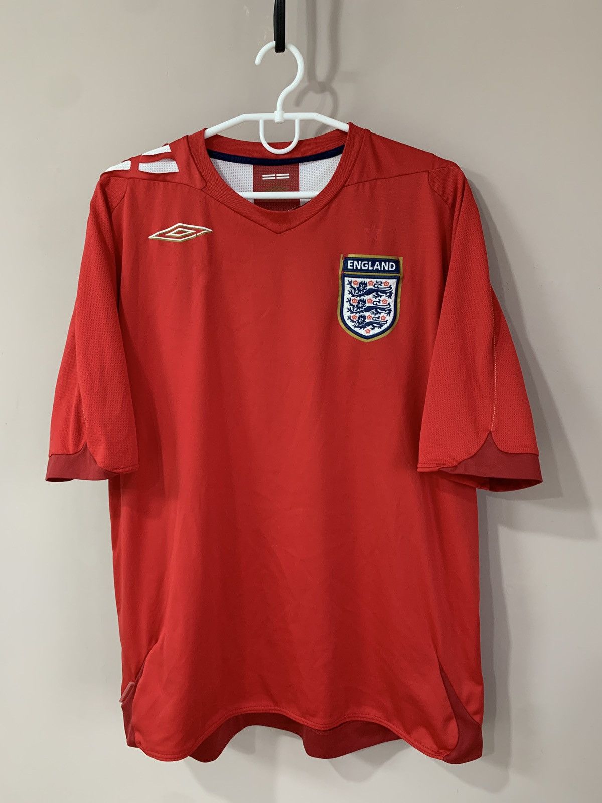 Umbro England 2006 Away Football Shirt Umbro Vintage Soccer Jersey Size US XL / EU 56 / 4 - 1 Thumbnail