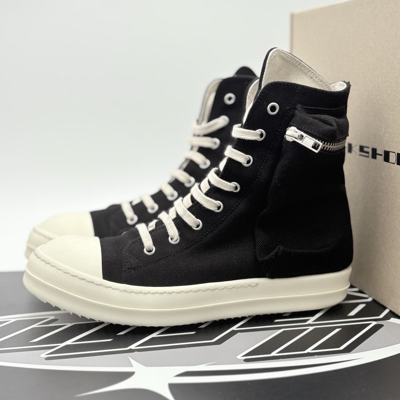 Rick Owens Rick Owens Ramones Cargo ' Black Milk ' | SUPER CLEAN! Size US 7 / EU 40 - 1 Thumbnail