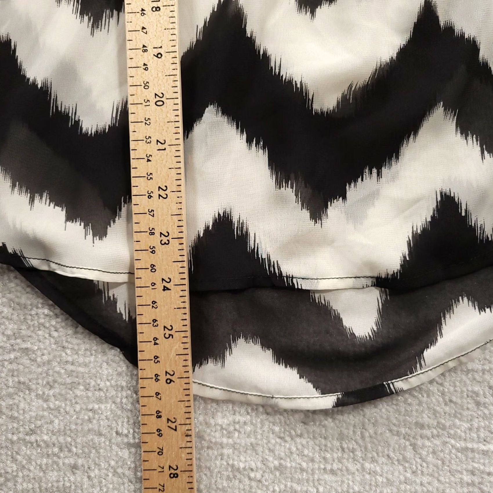 Vintage No Boundaries Black & White Animal Print Top Womens Small Roll Tab Sleeve Size S / US 4 / IT 40 - 6 Thumbnail
