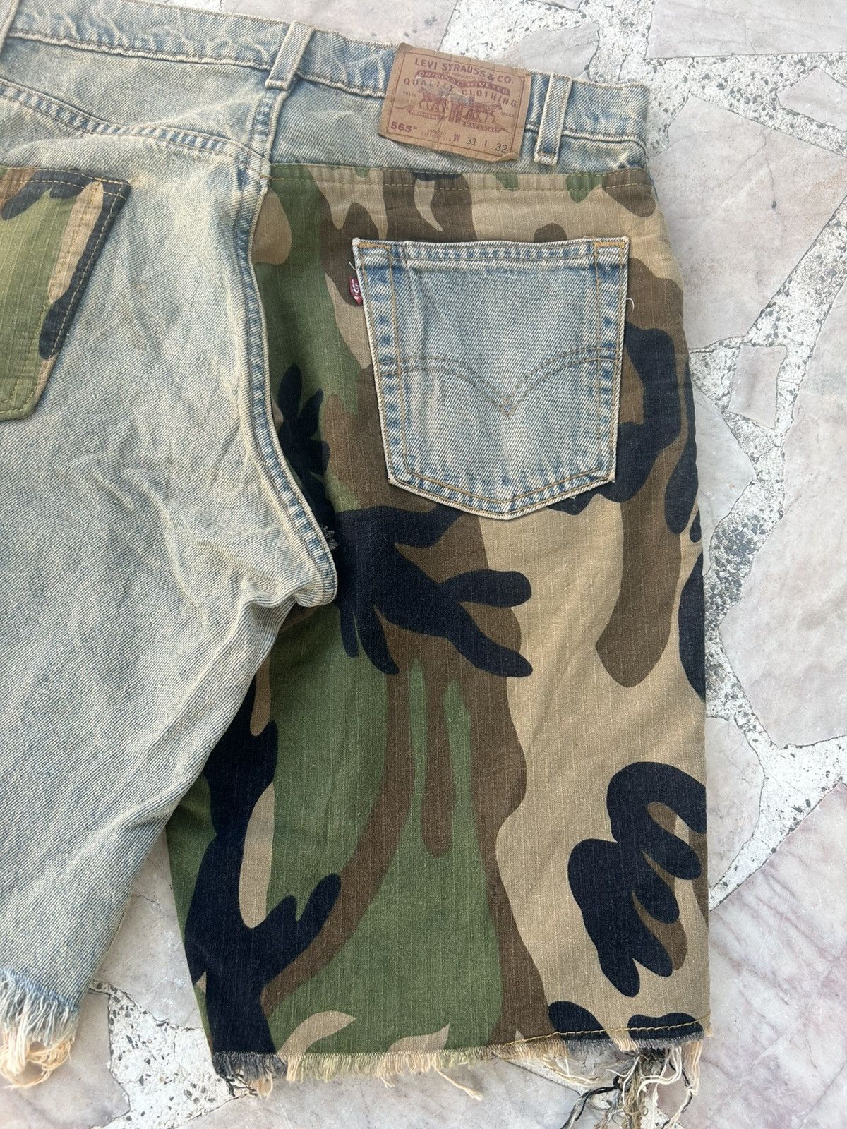 Levi's Levis 565 Denim Camo Shorts Size US 31 - 11 Thumbnail