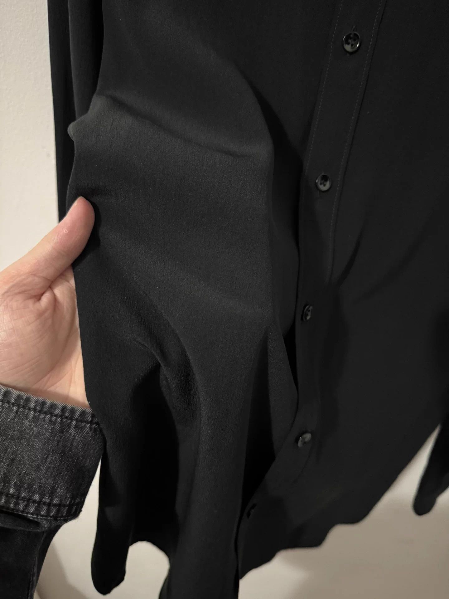 Saint Laurent Paris Saint Laurent SLP 18FW Matte Silk "Black Warrior" Shirt F42 Size US XS / EU 42 / 0 - 4 Thumbnail