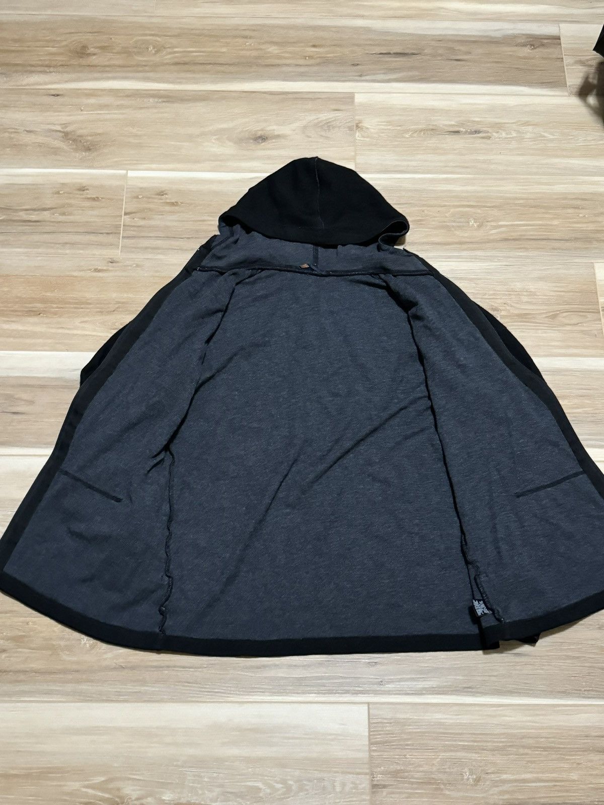 Elie Tahari Elie Tahari Men’s wool blend Black hooded jacket Size US M / EU 48-50 / 2 - 2 Thumbnail