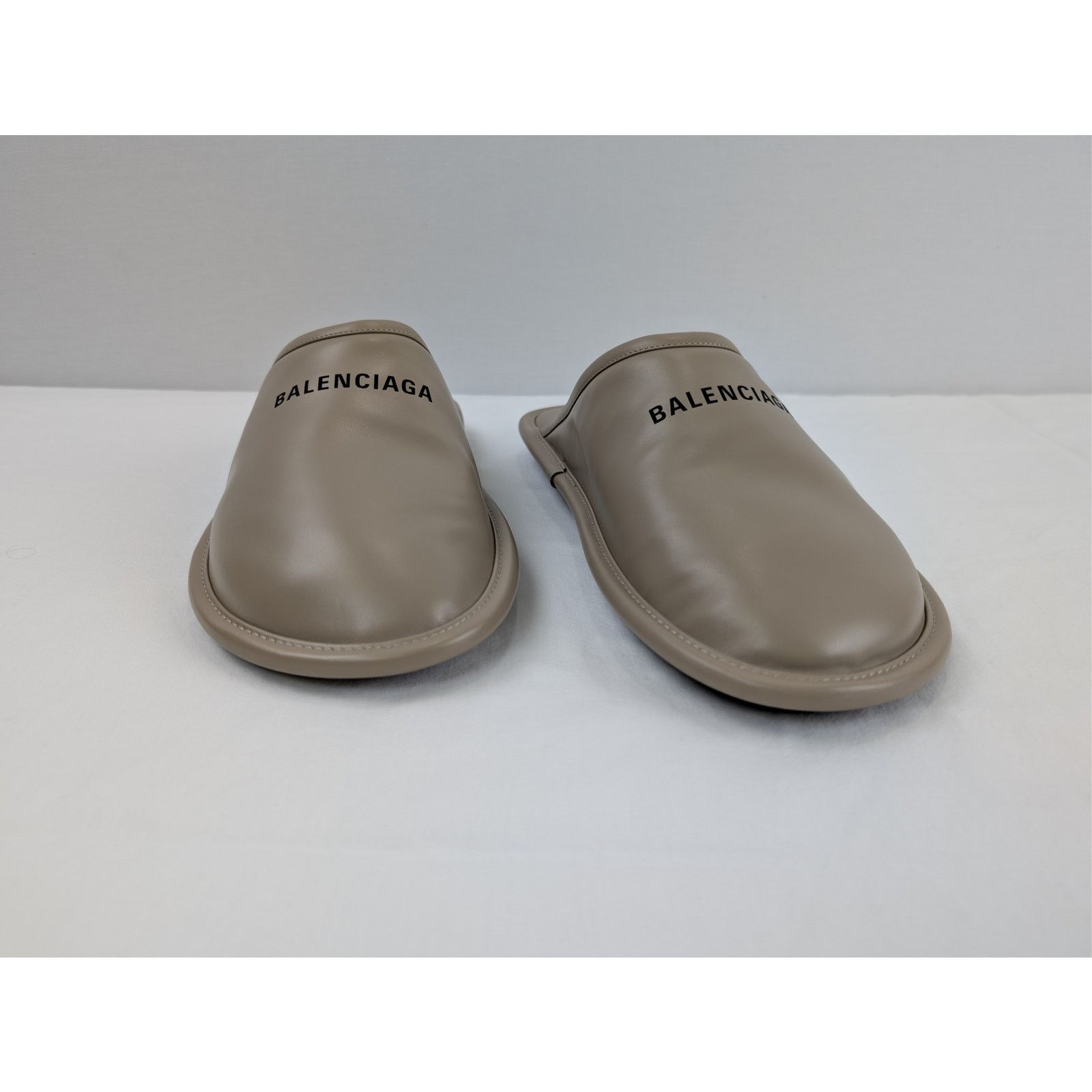 Balenciaga o1rshd1 Carrera Lux Calfskin Home Flat Slipper Taupe/Black Size US 10 / EU 43 - 5 Thumbnail