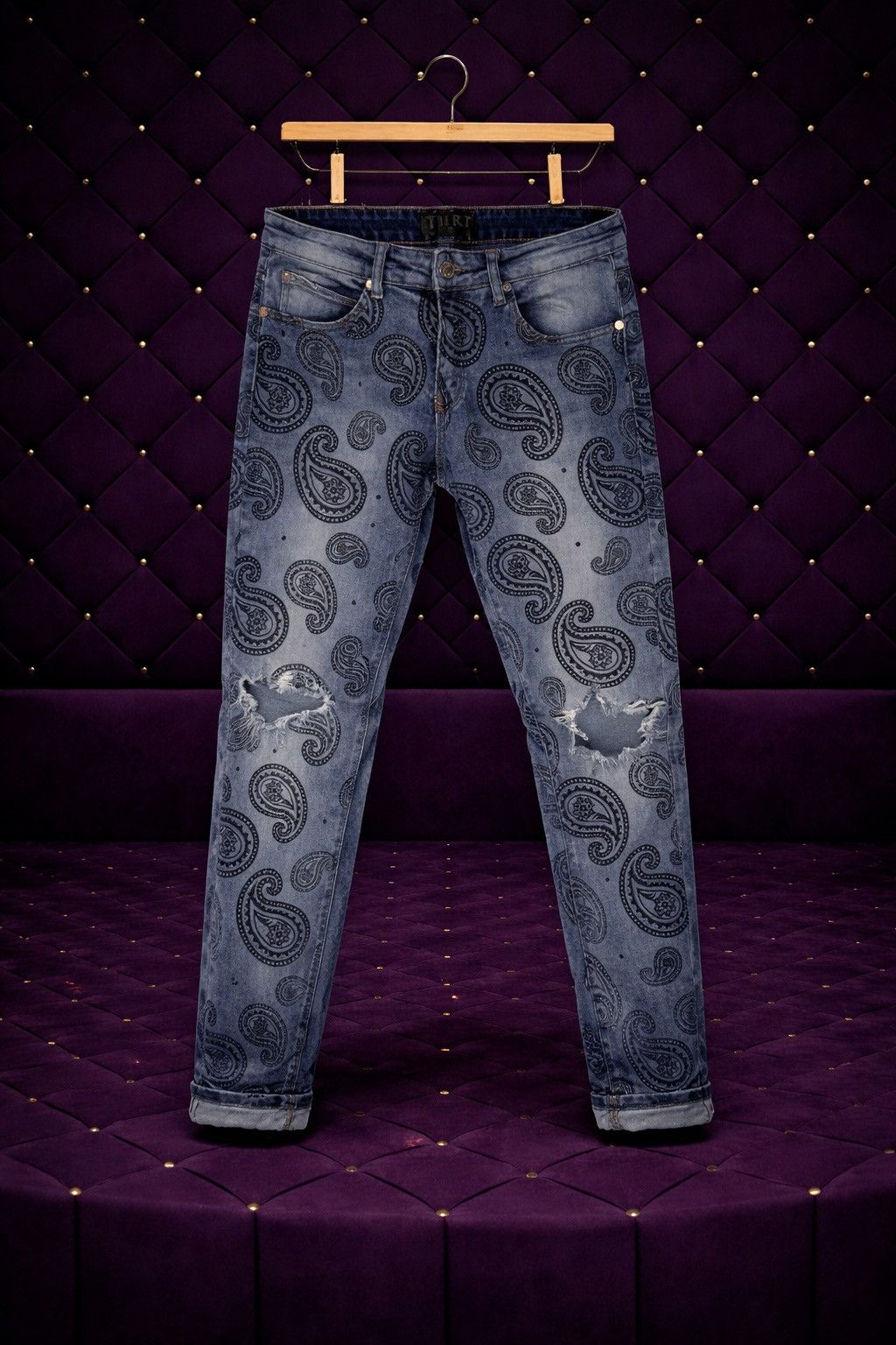 Other BLUE PAISLEY PRINT DENIM SHORTS Size US 32 / EU 48 - 1 Preview