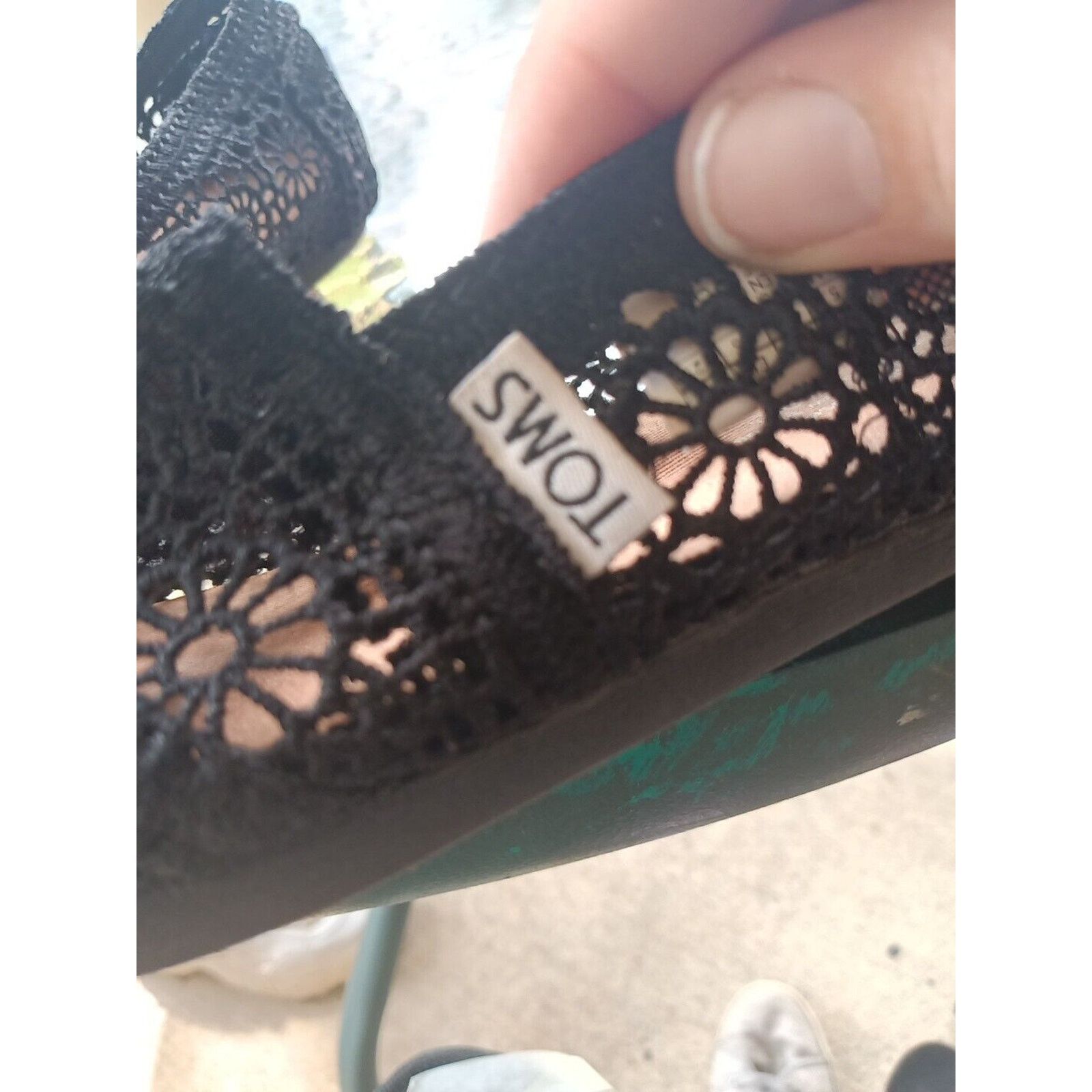 Toms TOMS Black Floral Lace Classic Slip On Women’s Shoe Sz 5.5 Size US 5.5 / IT 35.5 - 2 Thumbnail