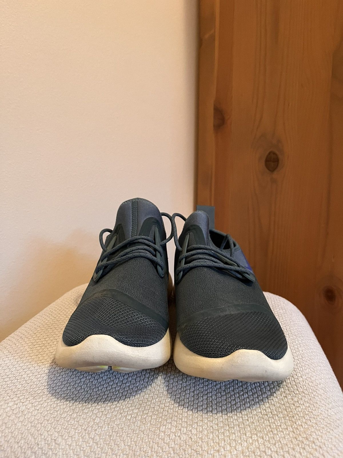 Nike nike lunarcharge essential 923619-304 Size US 9 / EU 42 - 2 Thumbnail