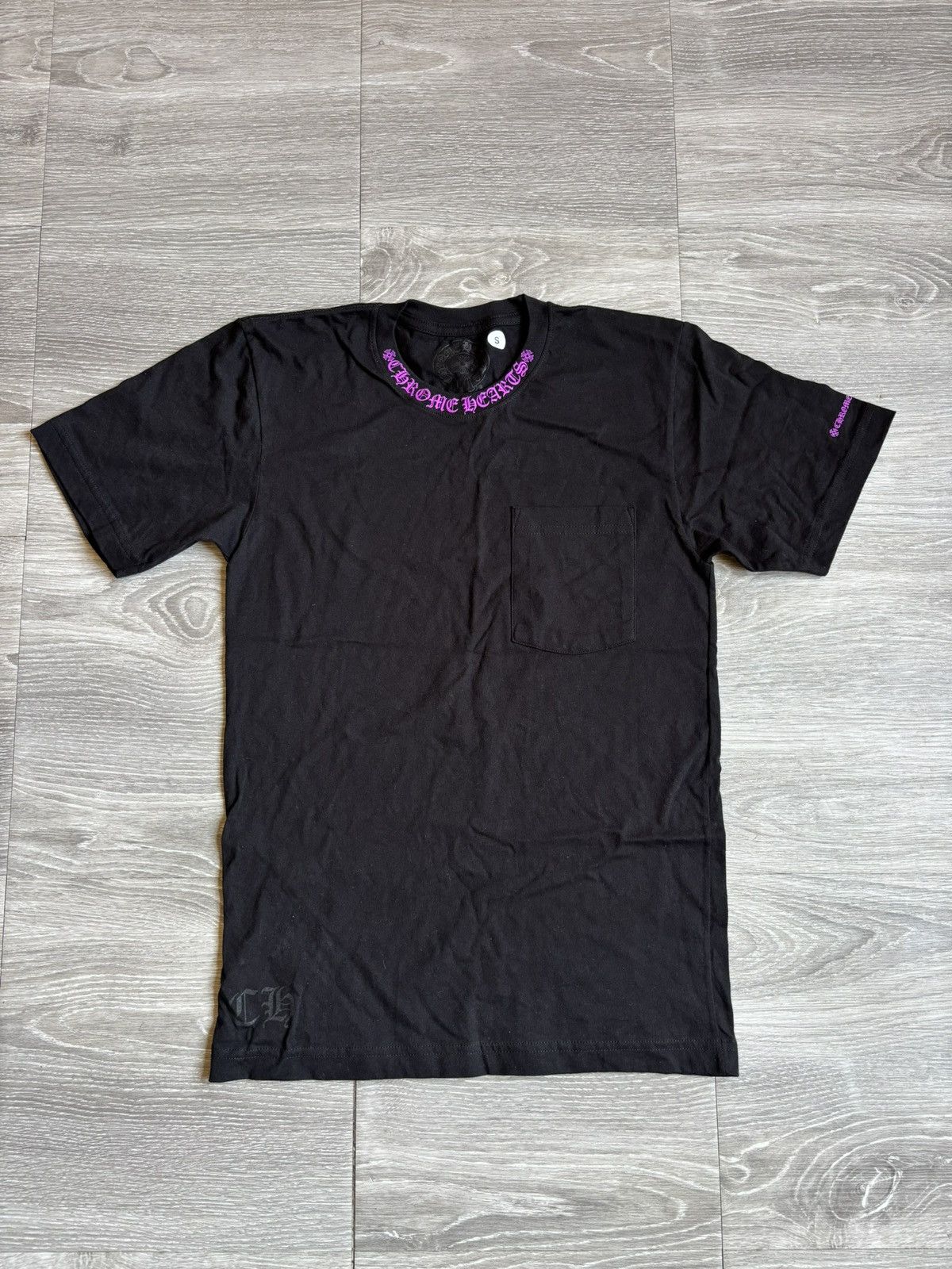 Chrome Hearts Chrome Hearts Black/Purple Neck Logo Tee Size US S / EU 44-46 / 1 - 1 Thumbnail