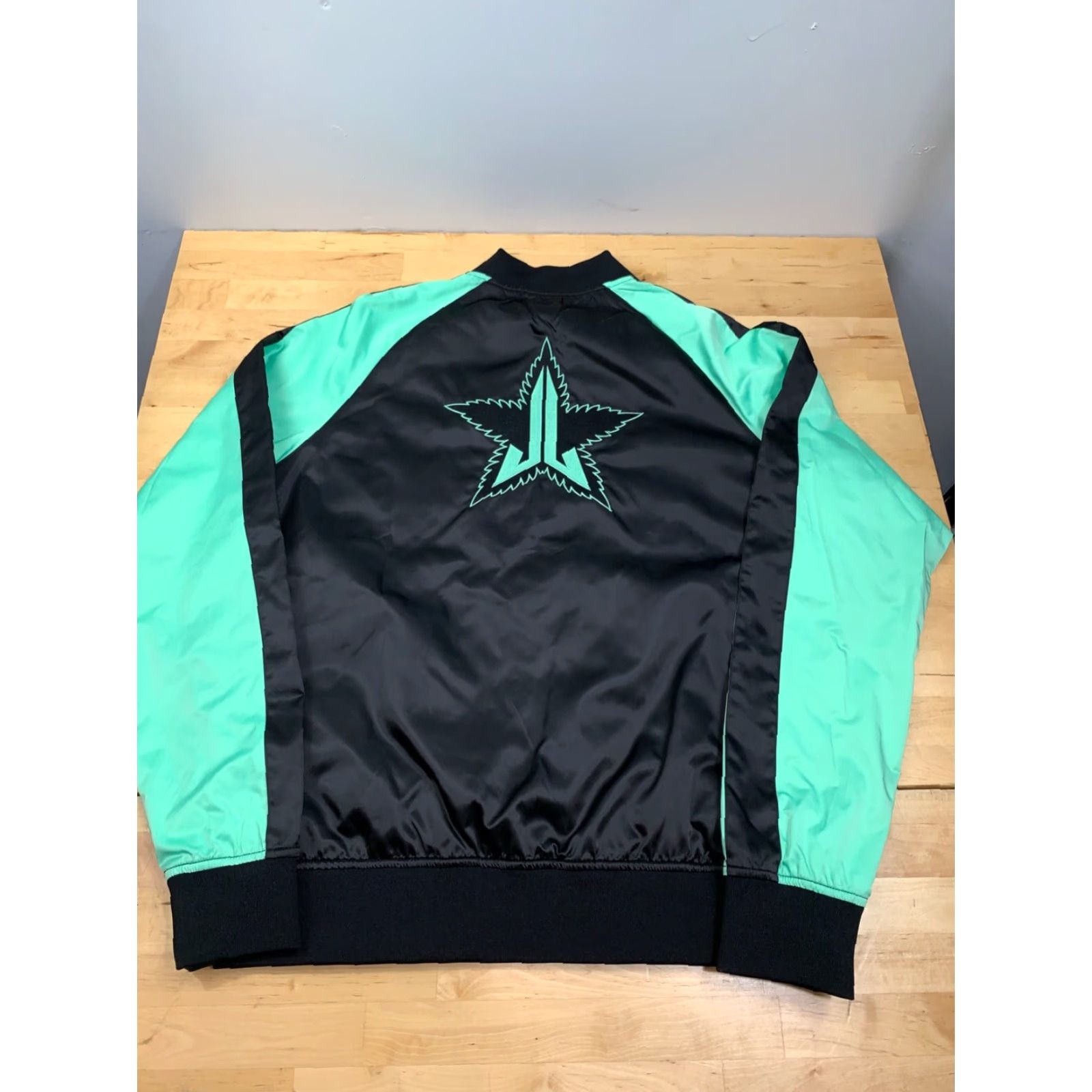 Vintage Jeffree Star Fashion High How Are Ya? Bomber Jacket Women M Black Zip Casual Satin Polyester Stars Theme Regular Zip Size M / US 6-8 / IT 42-44 - 2 Thumbnail