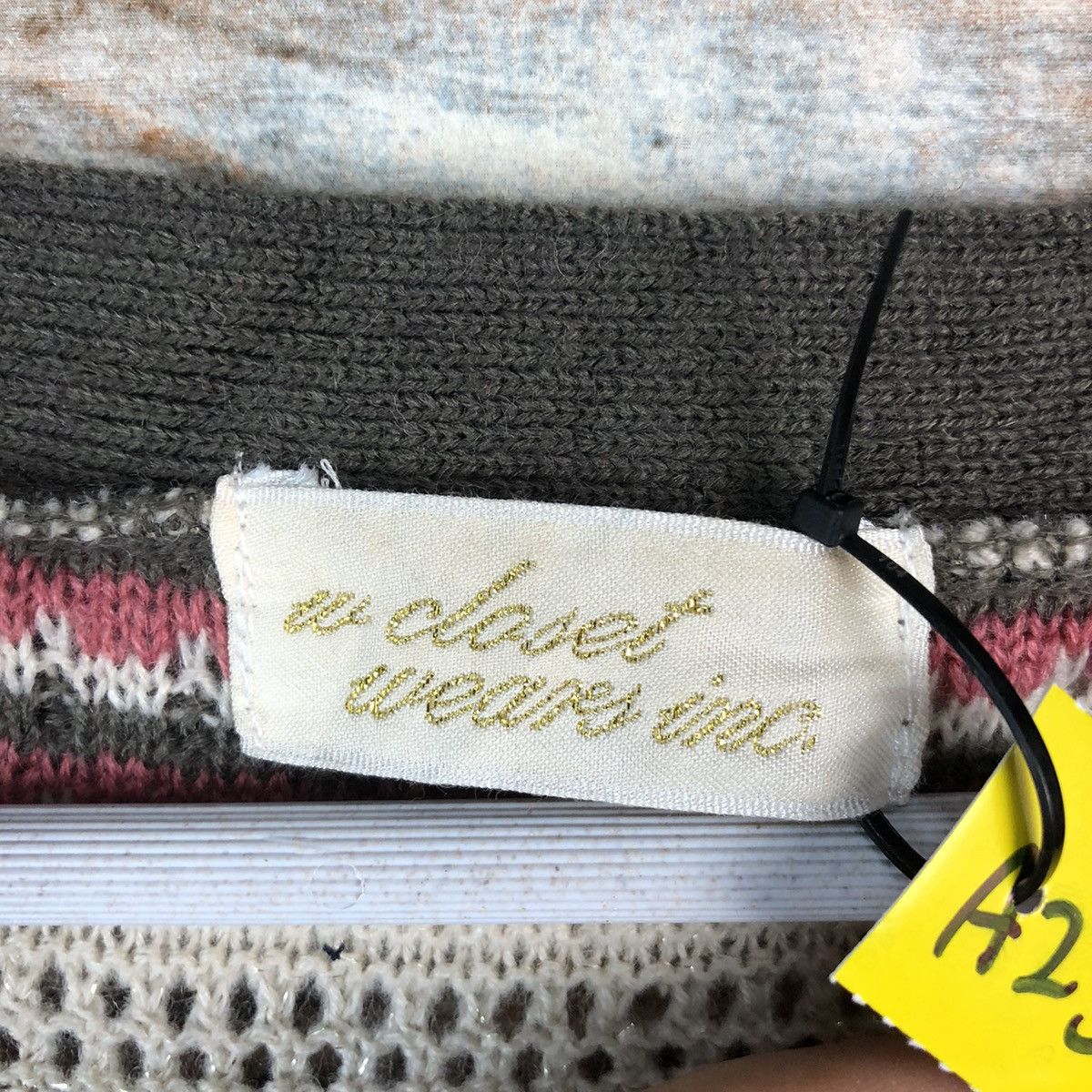 Homespun Knitwear × Japanese Brand W Closet Wears Inc Cardigan Knitwear #A2359 Size US L / EU 52-54 / 3 - 10 Thumbnail