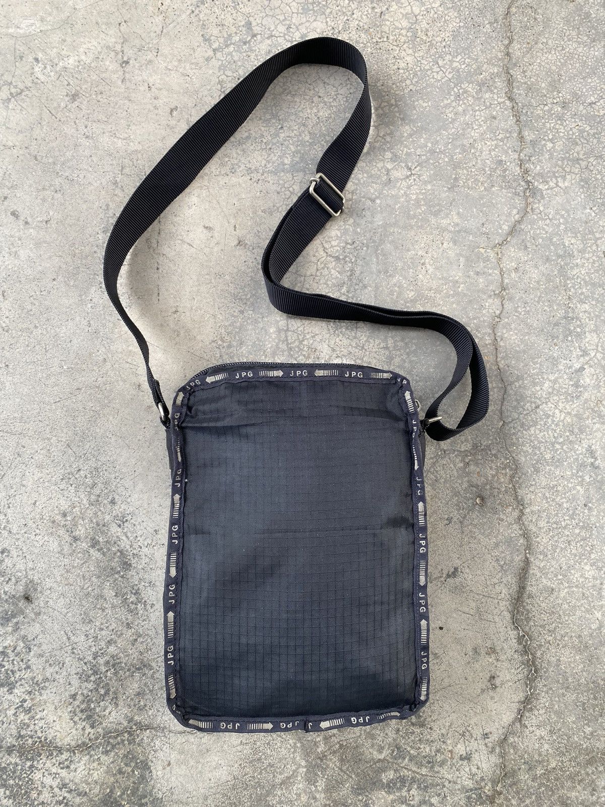 Jean Paul Gaultier Vintage JPG Jean Paul Gaultier Spellout Nylon CrossBody Bag Size ONE SIZE - 2 Thumbnail